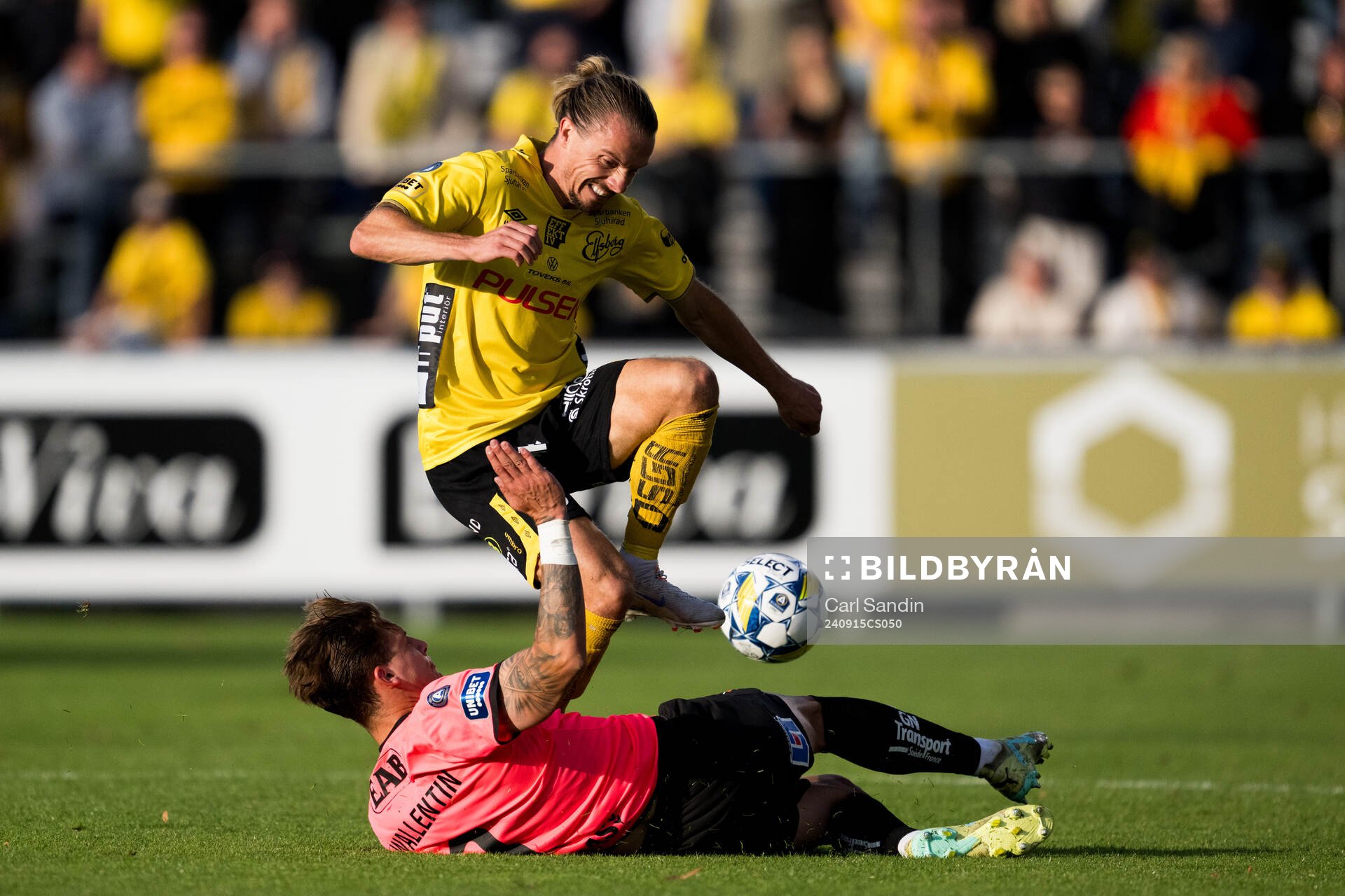 Elfsborgs Niklas Hult och Halmstads Gabriel Wallentin