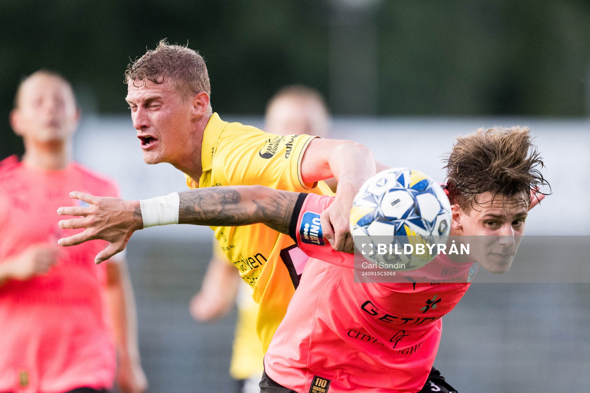 Elfsborgs Emil Holten och Halmstads Gabriel Wallentin