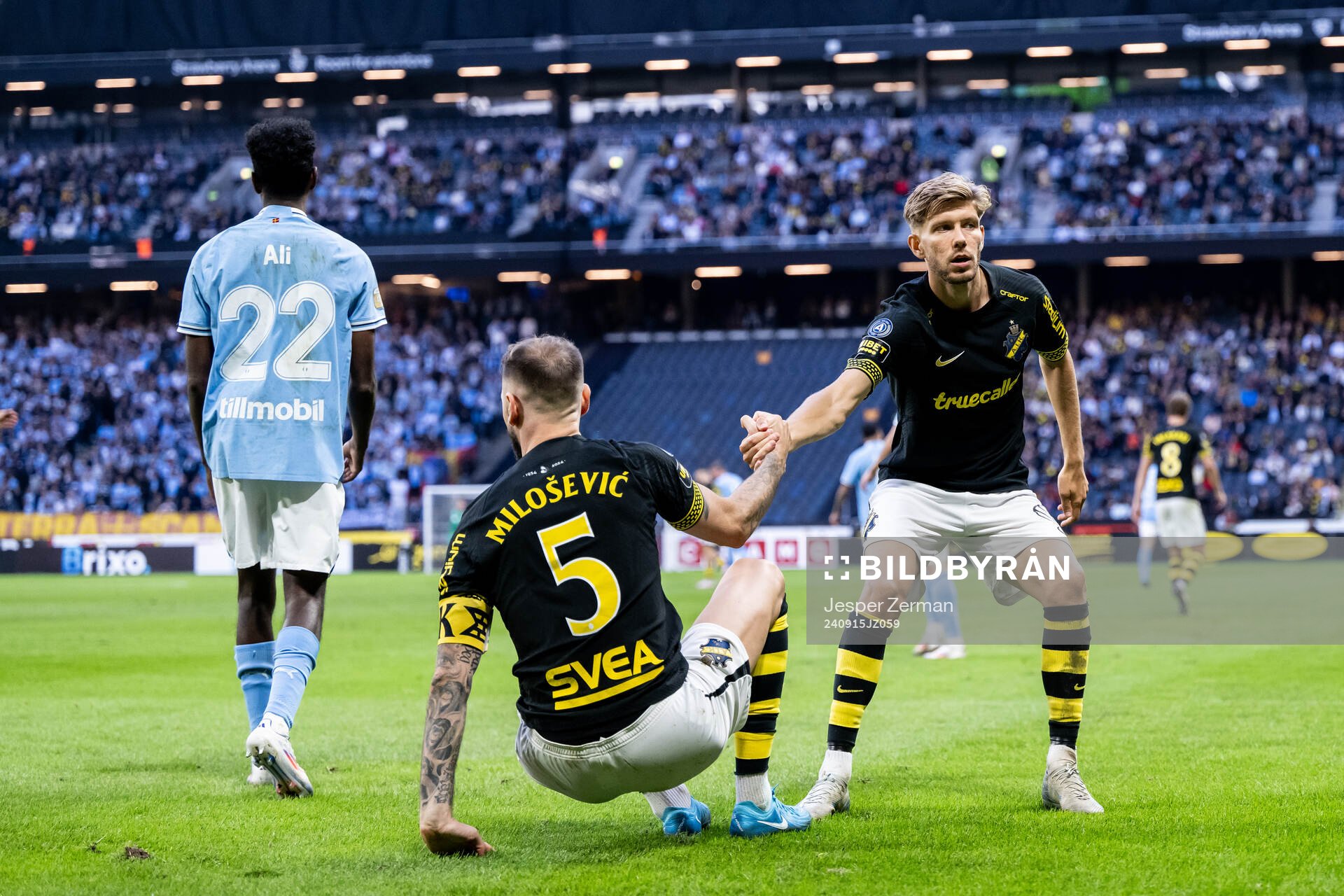 AIKs Alexander Milosevic och Anton Salétros