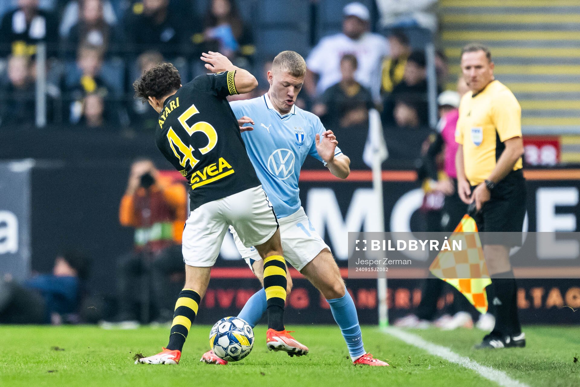 AIKs Taha Ayari och Malmö FFs Sebastian Jörgensen