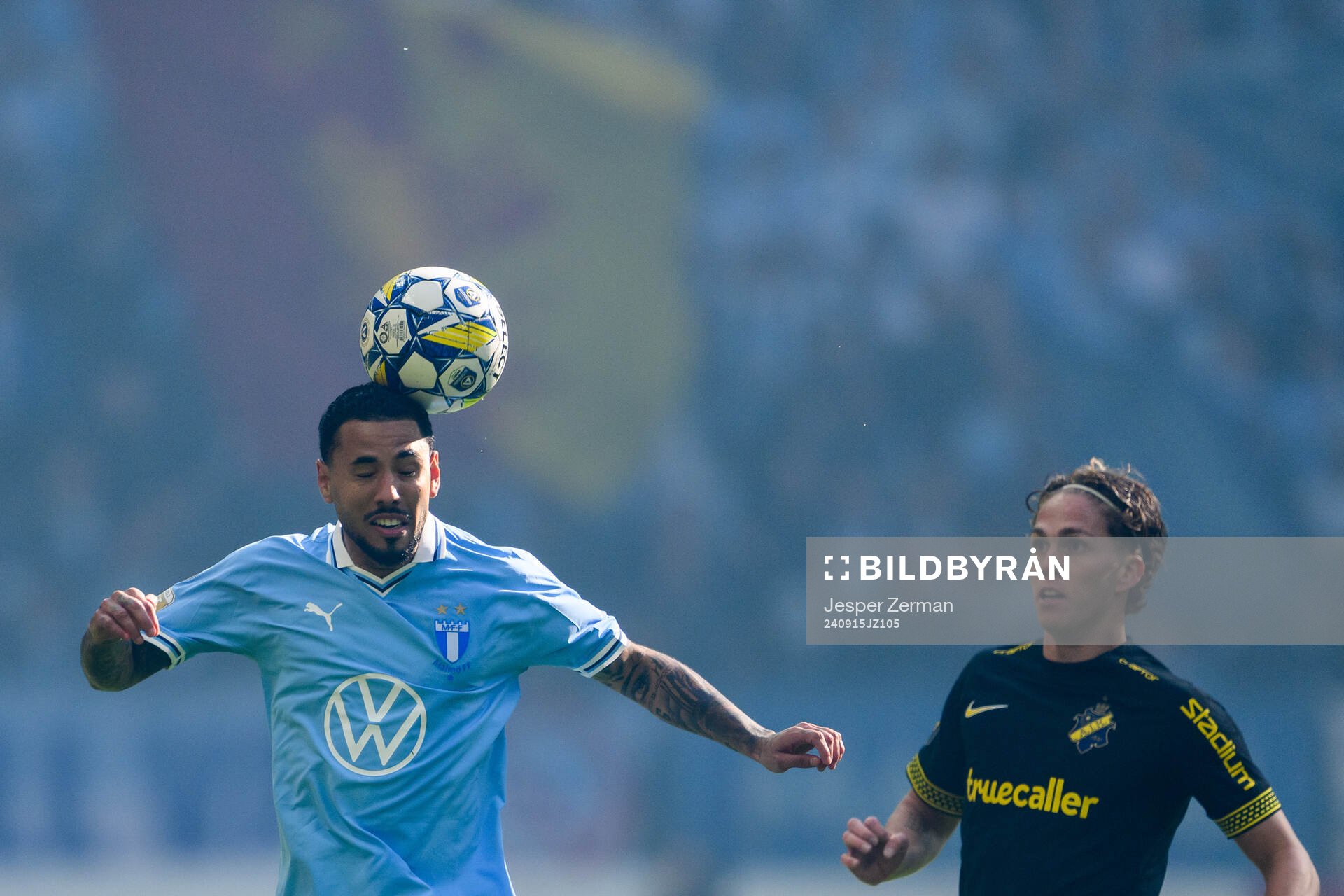 Malmö FFs Sergio Pena och AIKs Onni Valakari
