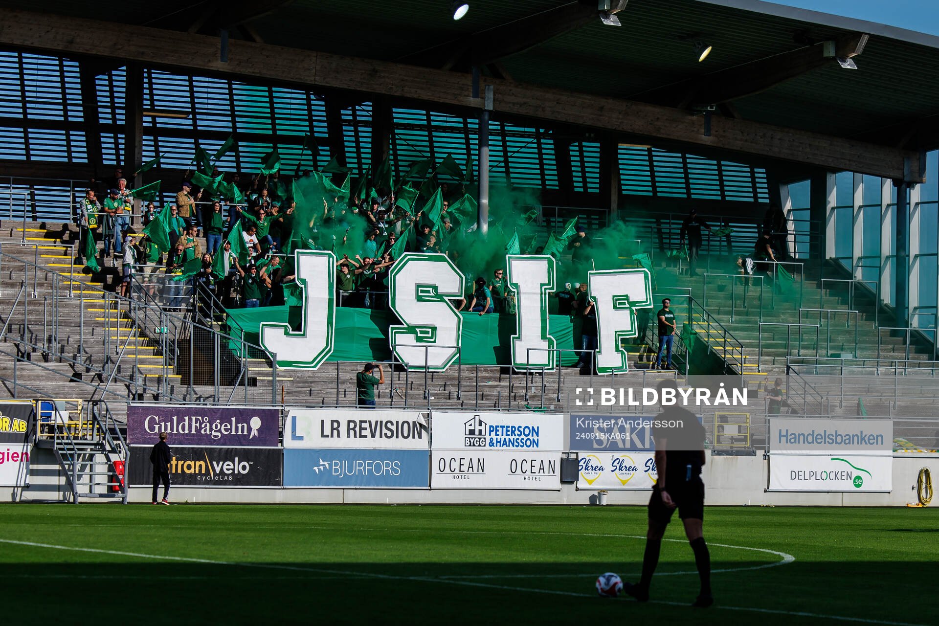 Jönköpings Södras supportrar med tifo