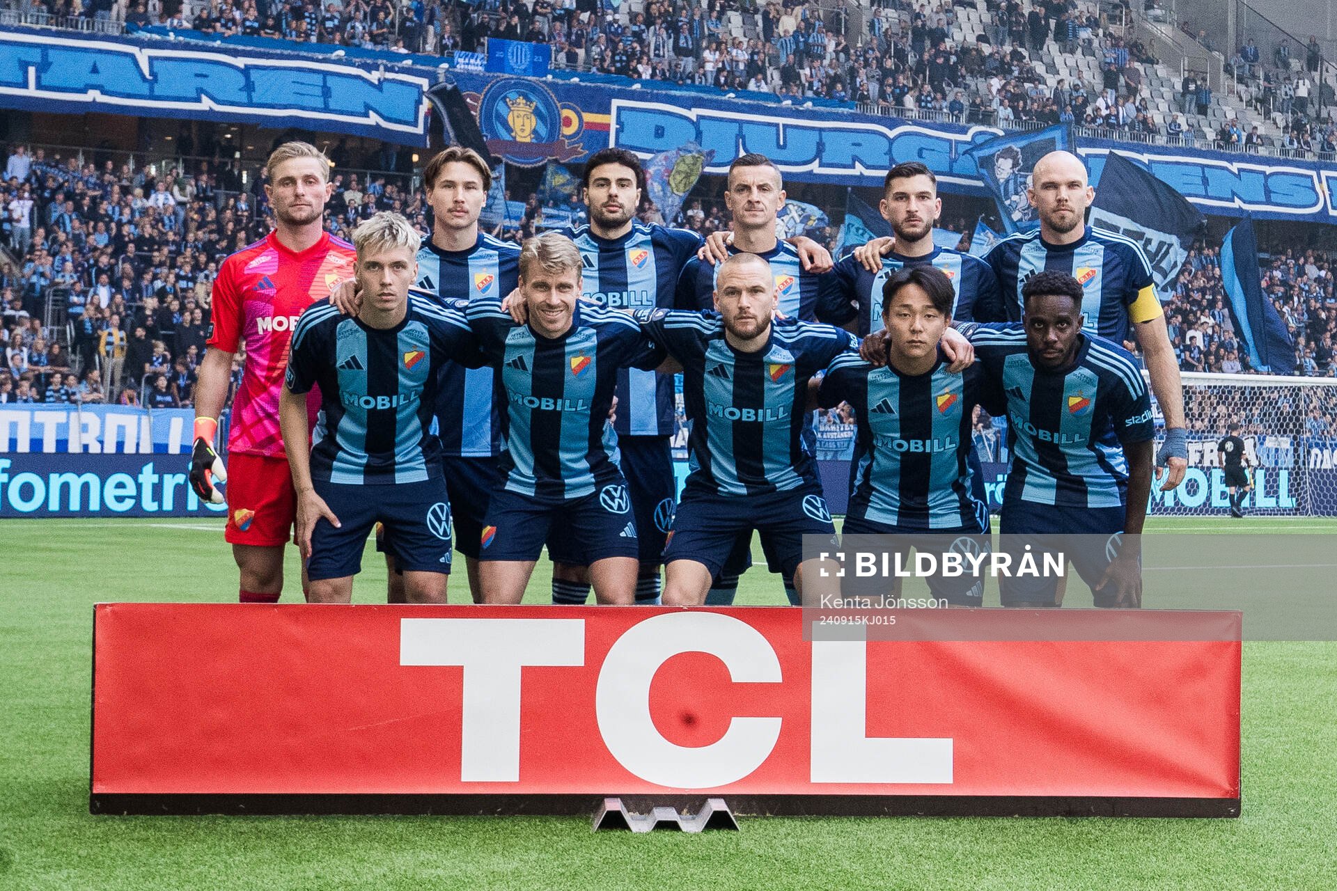 Djurgårdens startelva ställer upp för en lagbild inför fotbollsmatchen i Allsvenskan mellan Djurgården och Mjällby den 15 september 2024 i Stockholm.