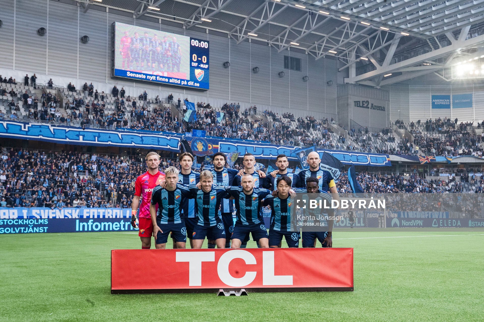 Djurgårdens startelva ställer upp för en lagbild