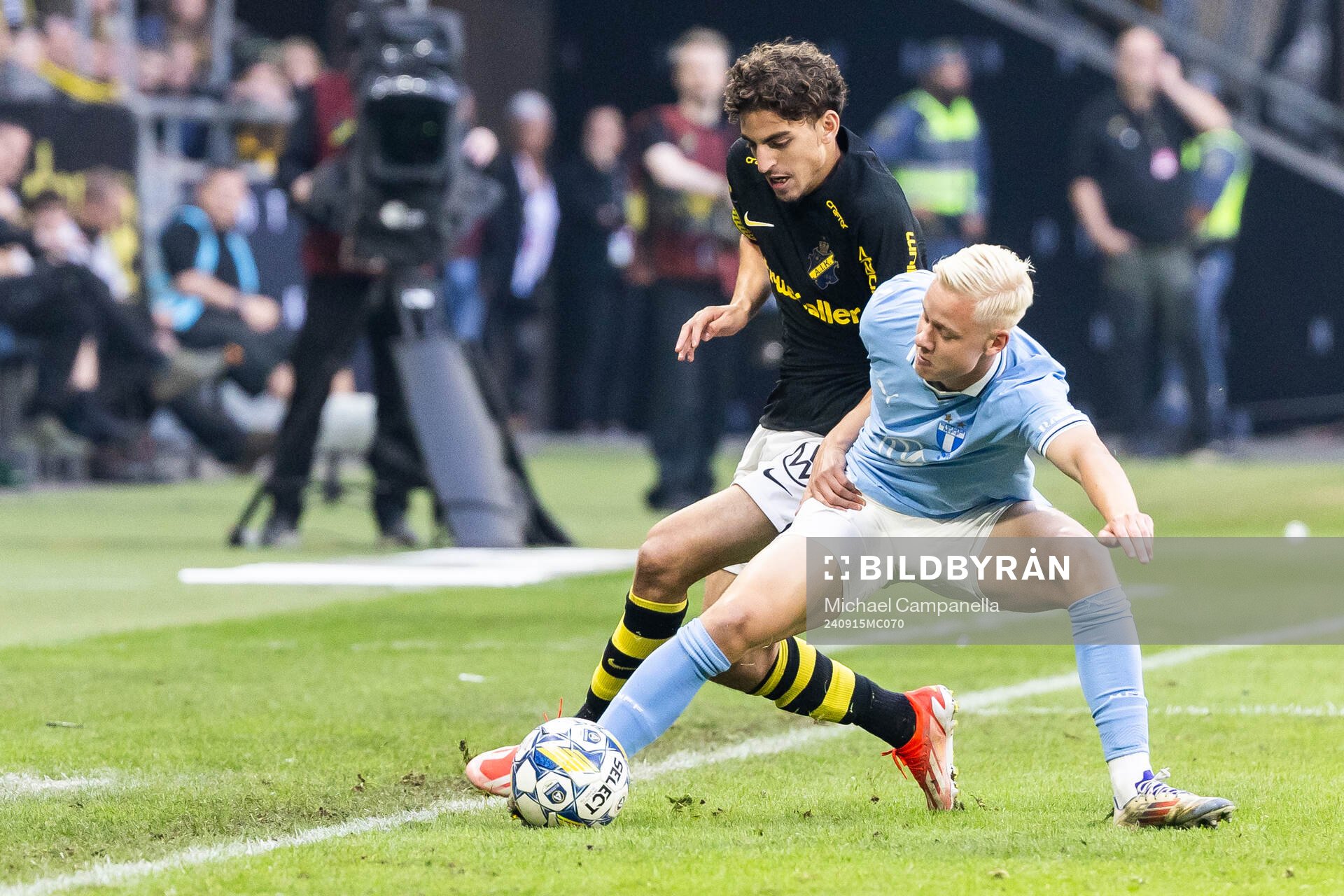 AIKs Taha Ayari och Malmö FFs Otto Rosengren