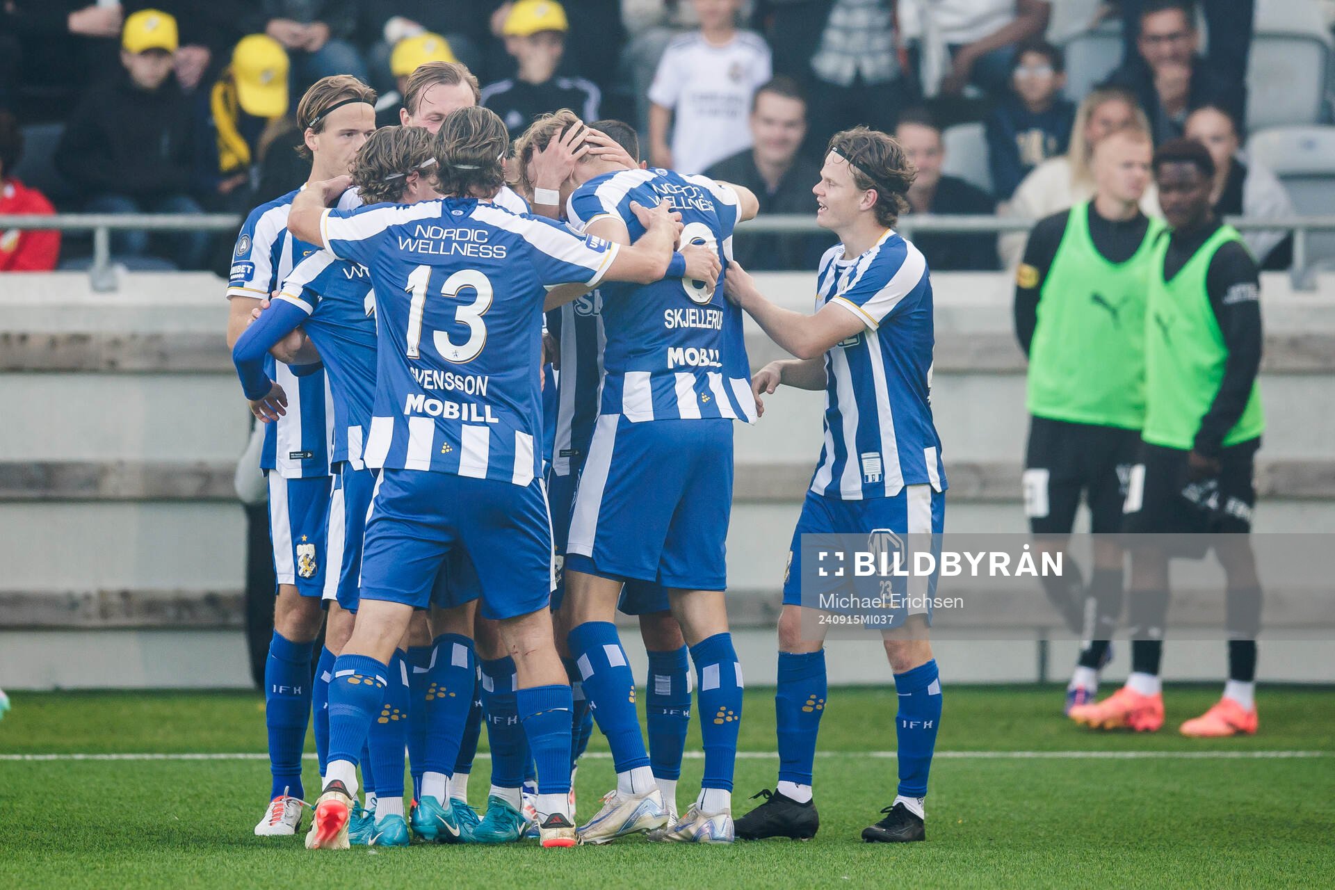 IFK Göteborgs Paulos Abraham jublar med lagkamrater