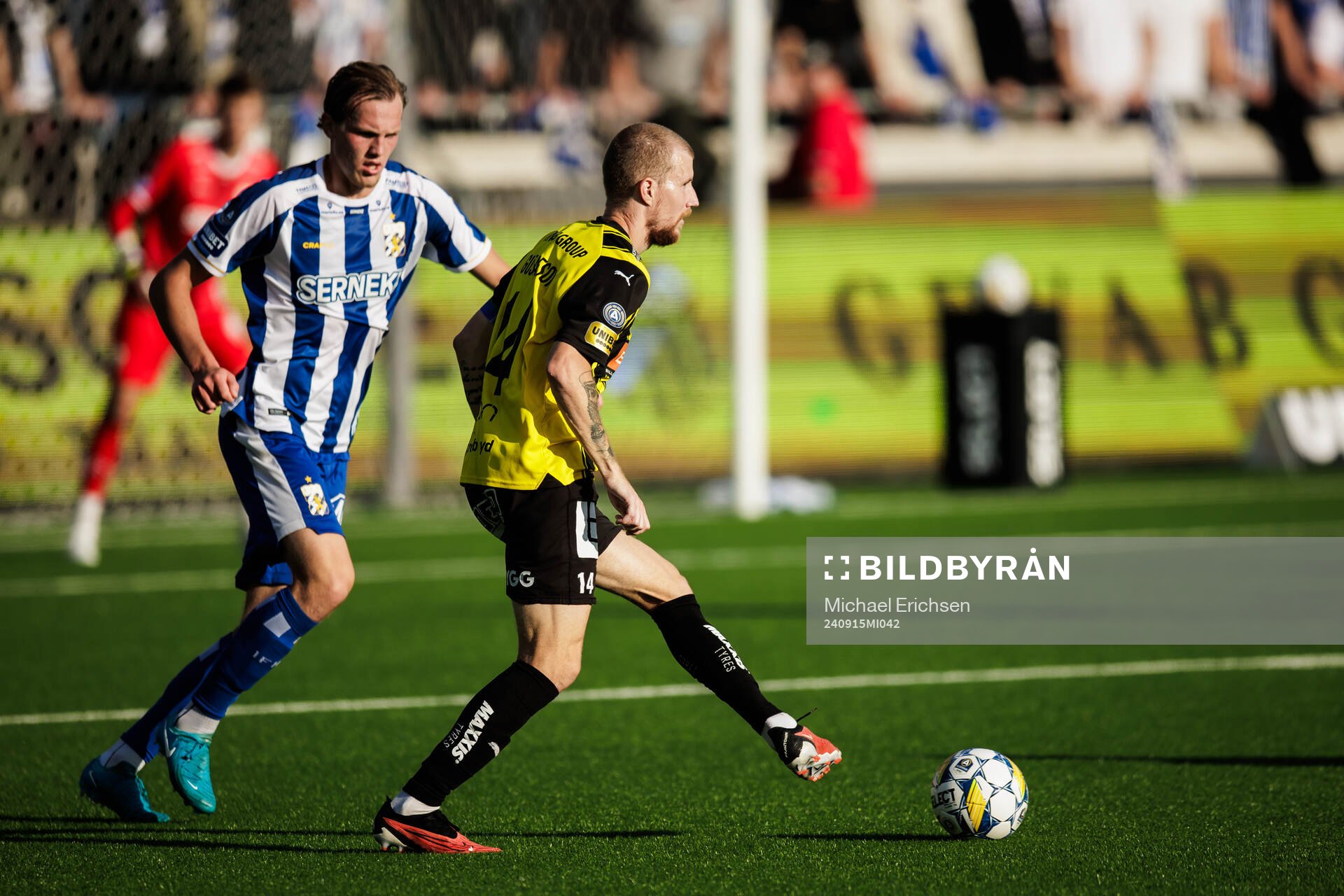 IFK Göteborgs Adam Carlén och Häckens Simon Gustafson