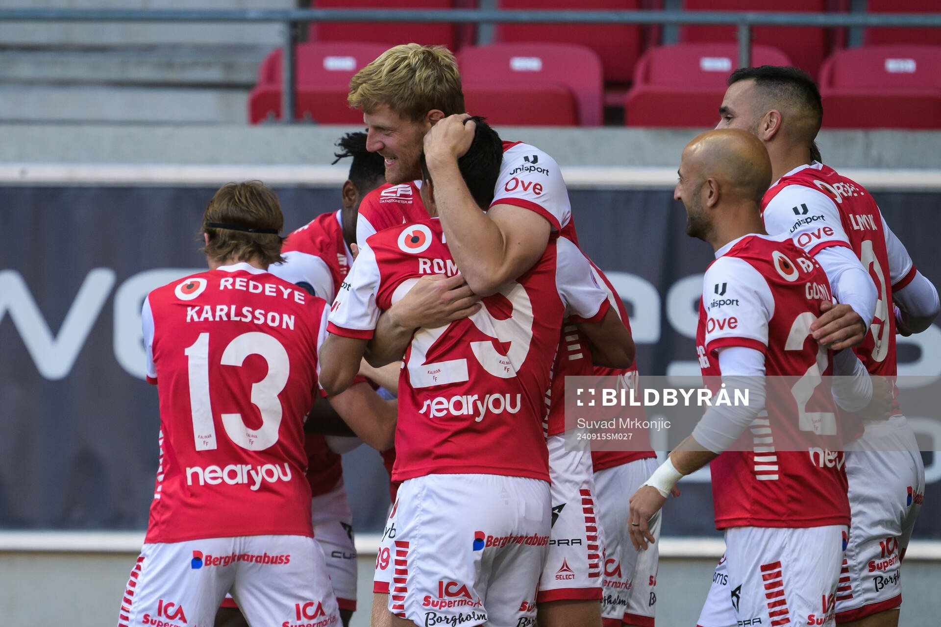 Kalmars Lars Saetra och Romario Pereira Sipiao jublar