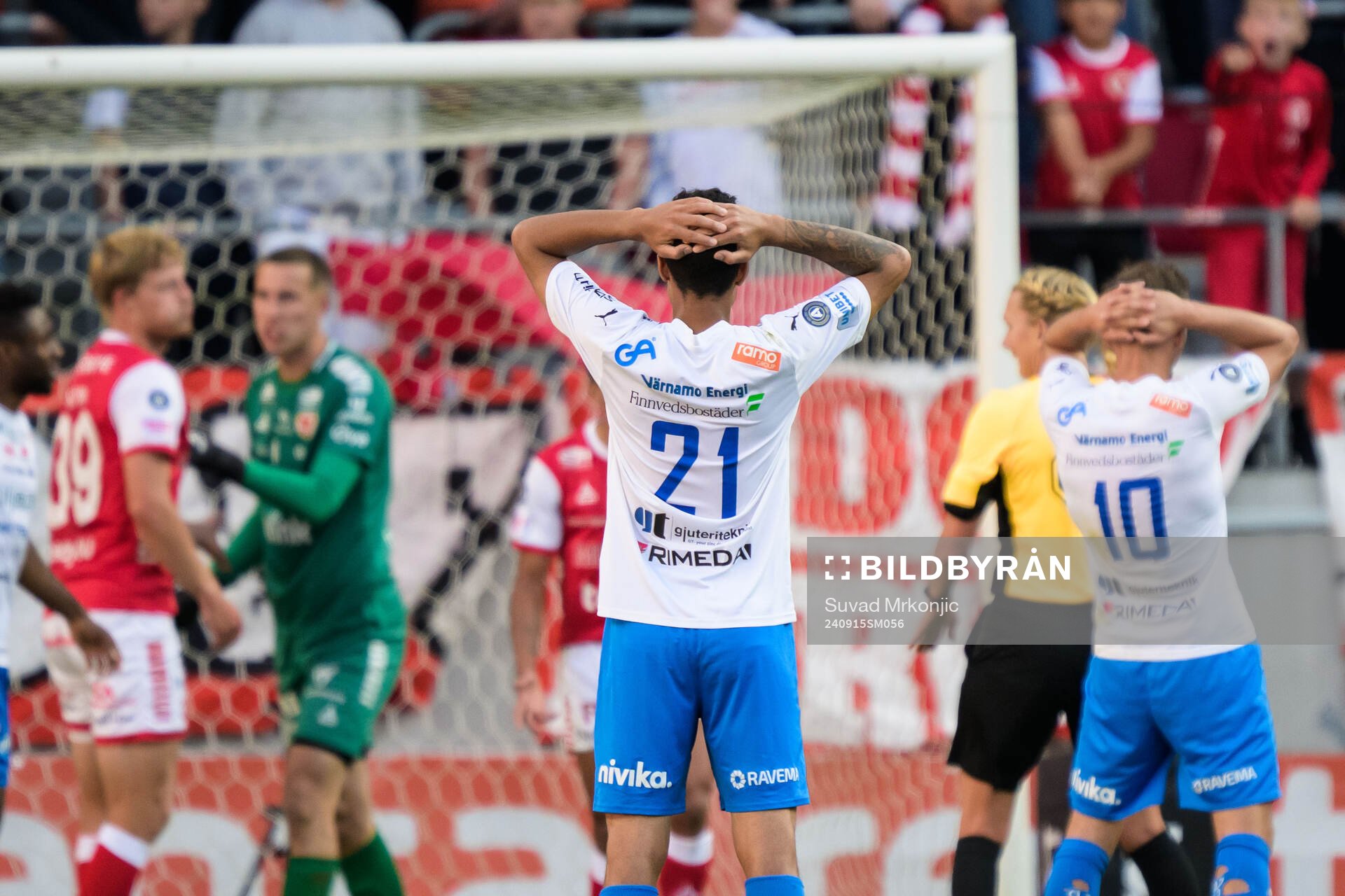 Värnamos Luke Le Roux och Ajdin Zeljkovic deppar