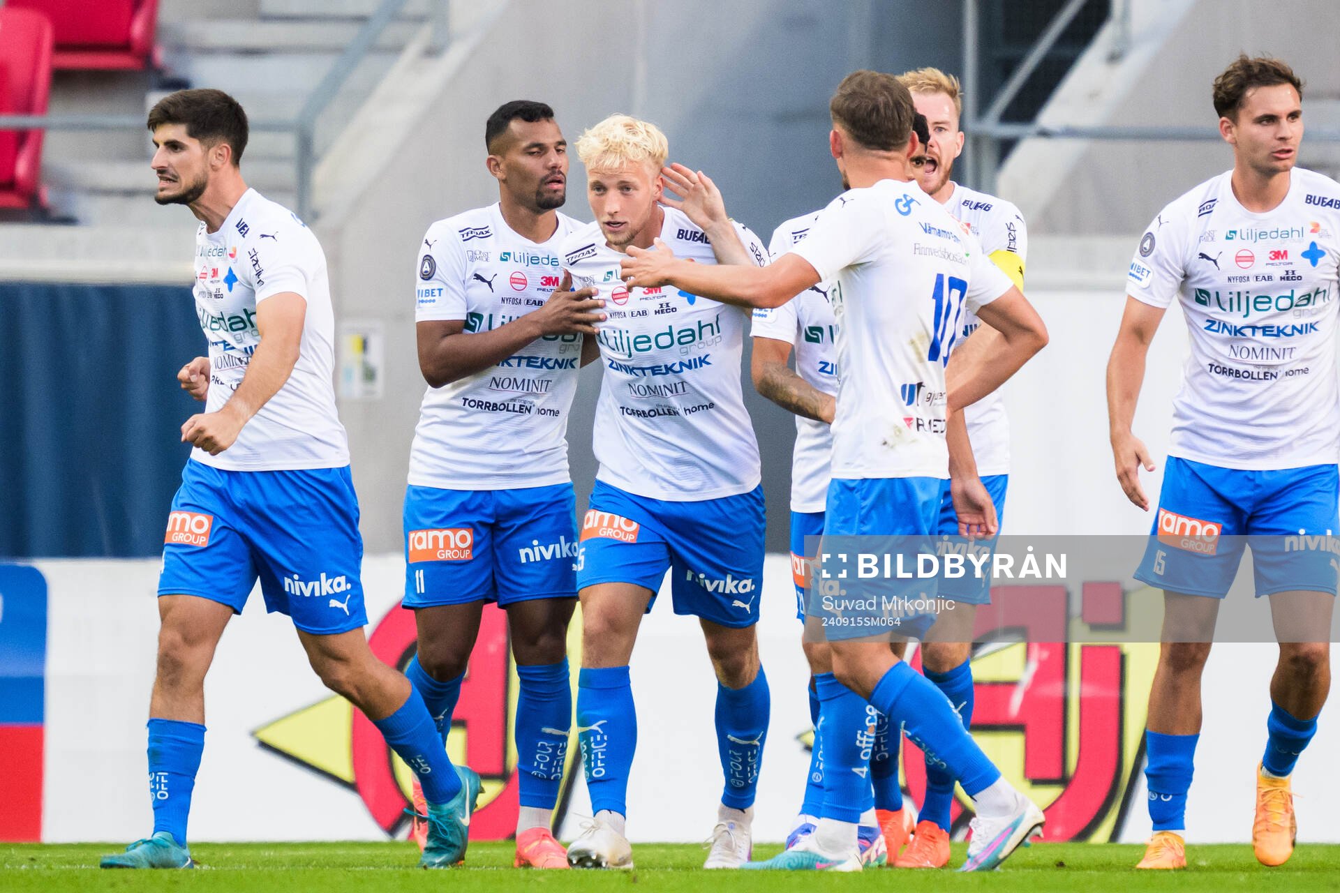 Värnamos Victor Larsson jublar
