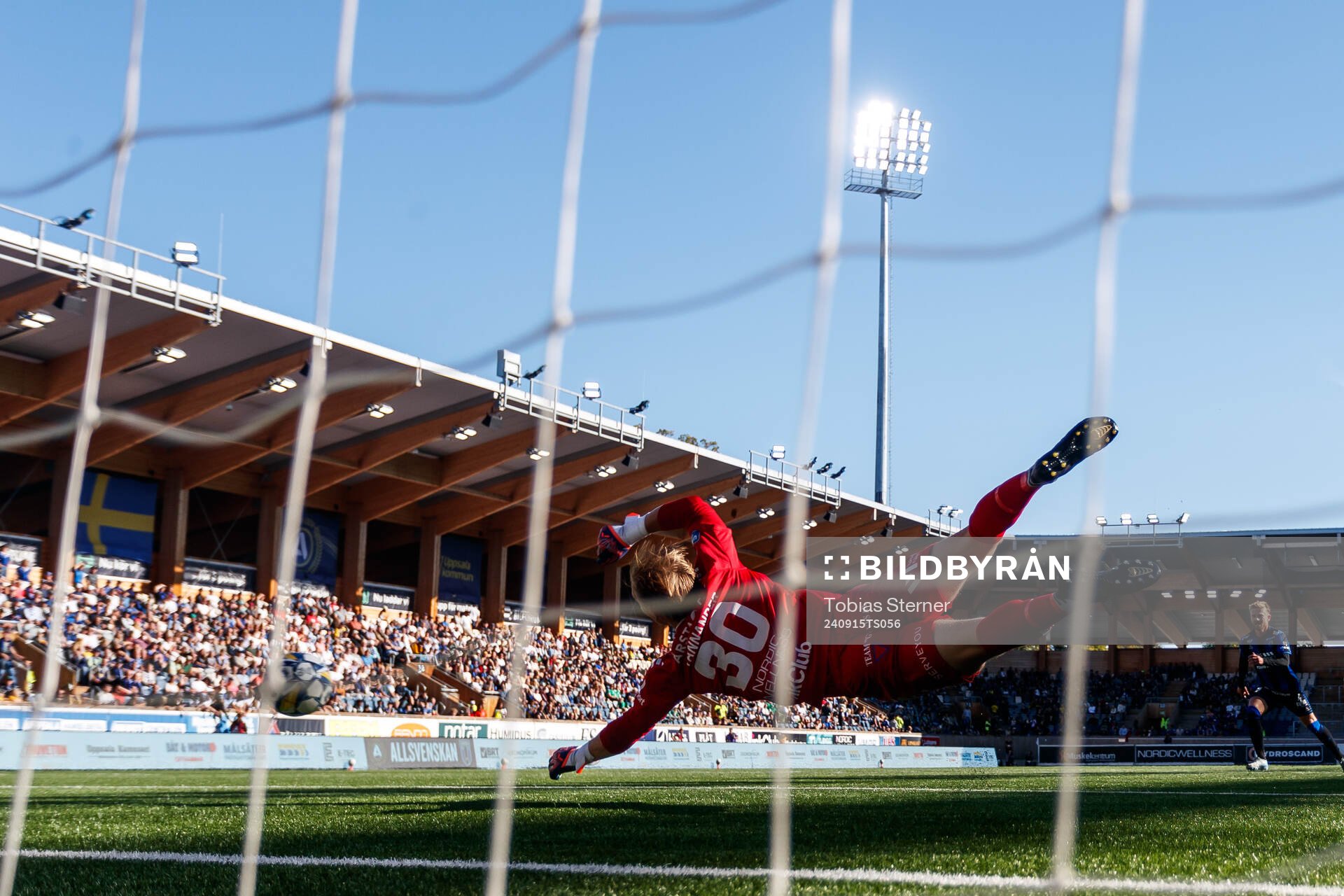 Sirius målvakt Jakob Tånnander släpper in 1-1
