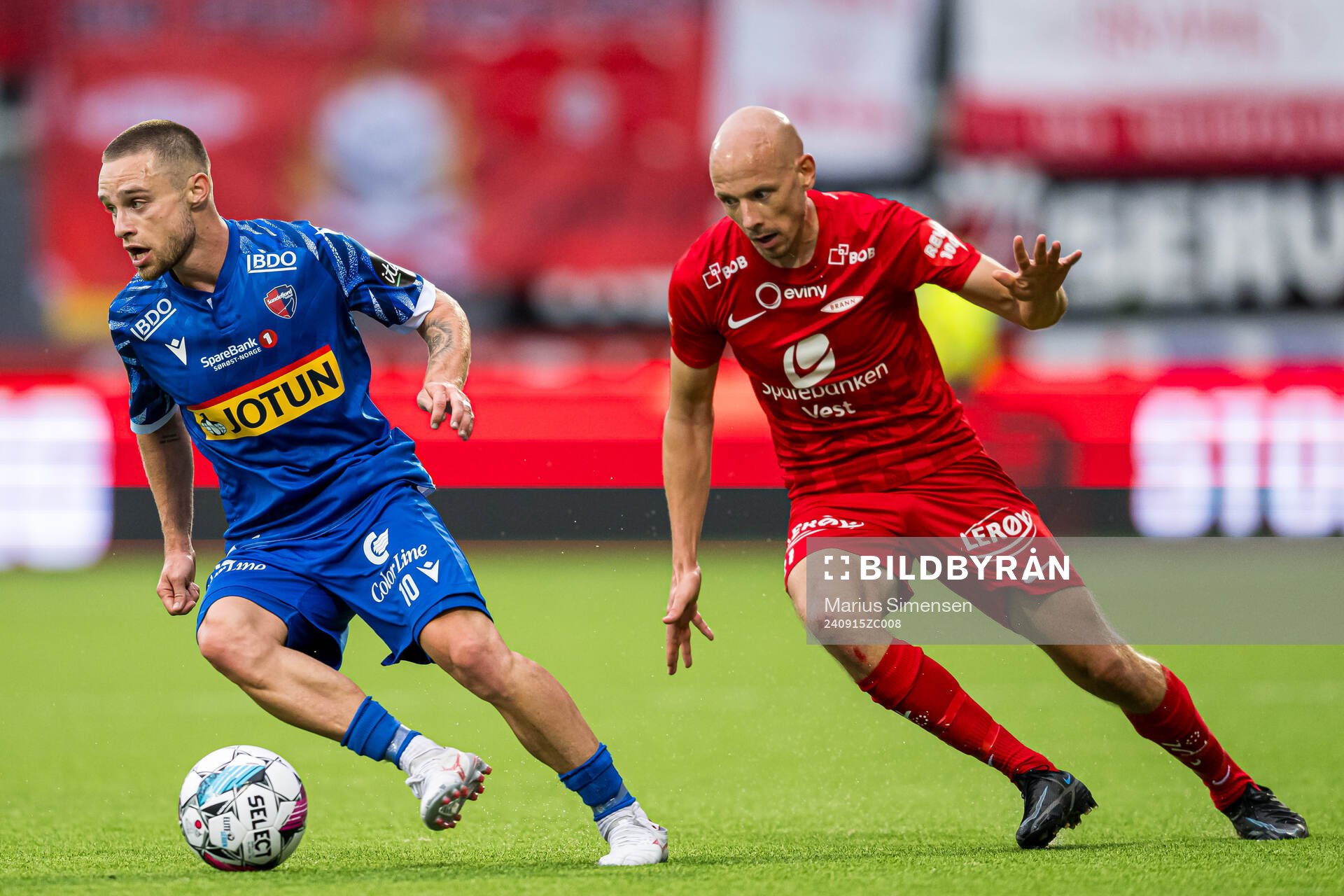 Loris Mettler of Sandefjord and Ruben Kristiansen of Brann