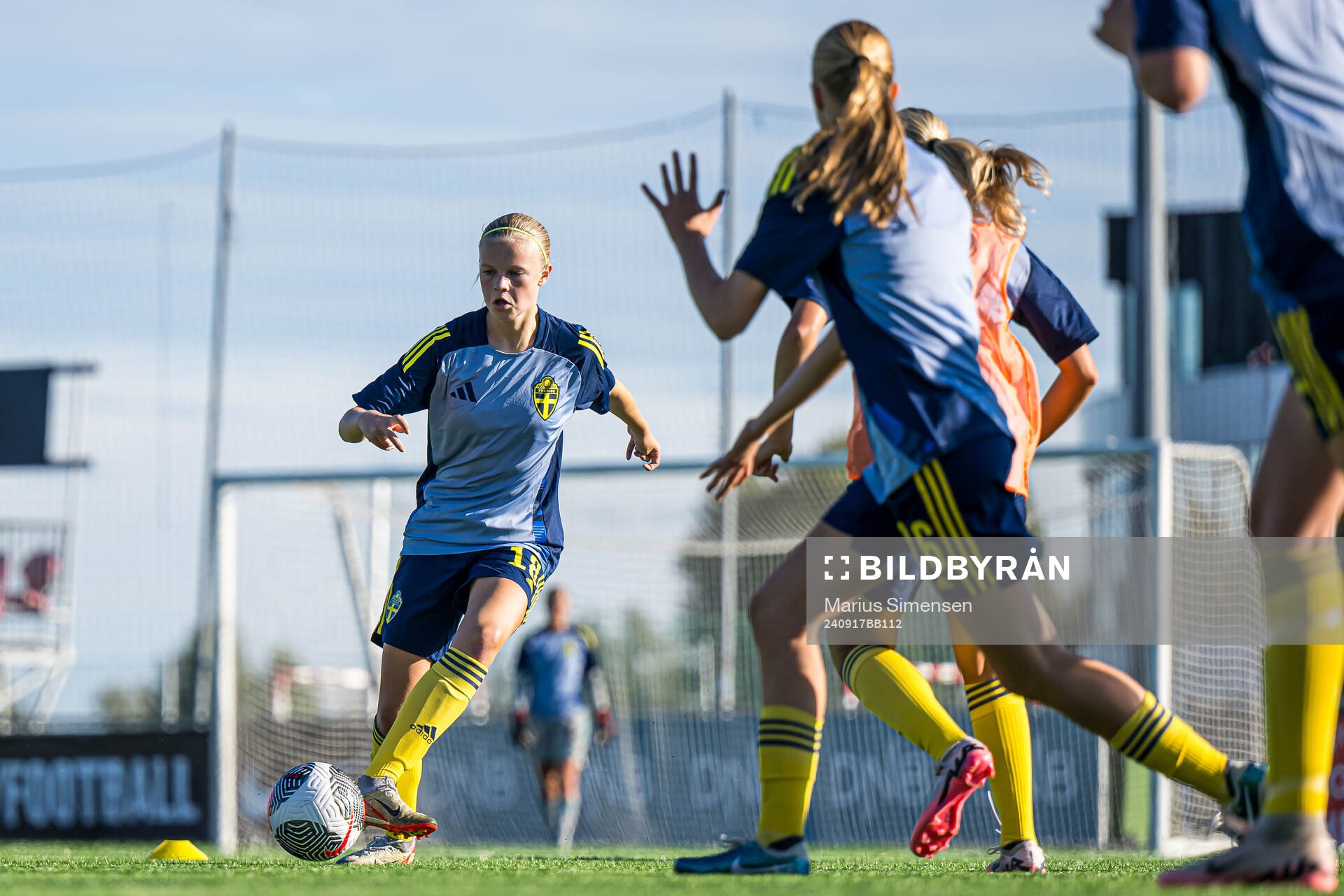 Felizia Nilsson Narverud of Sweden warms up