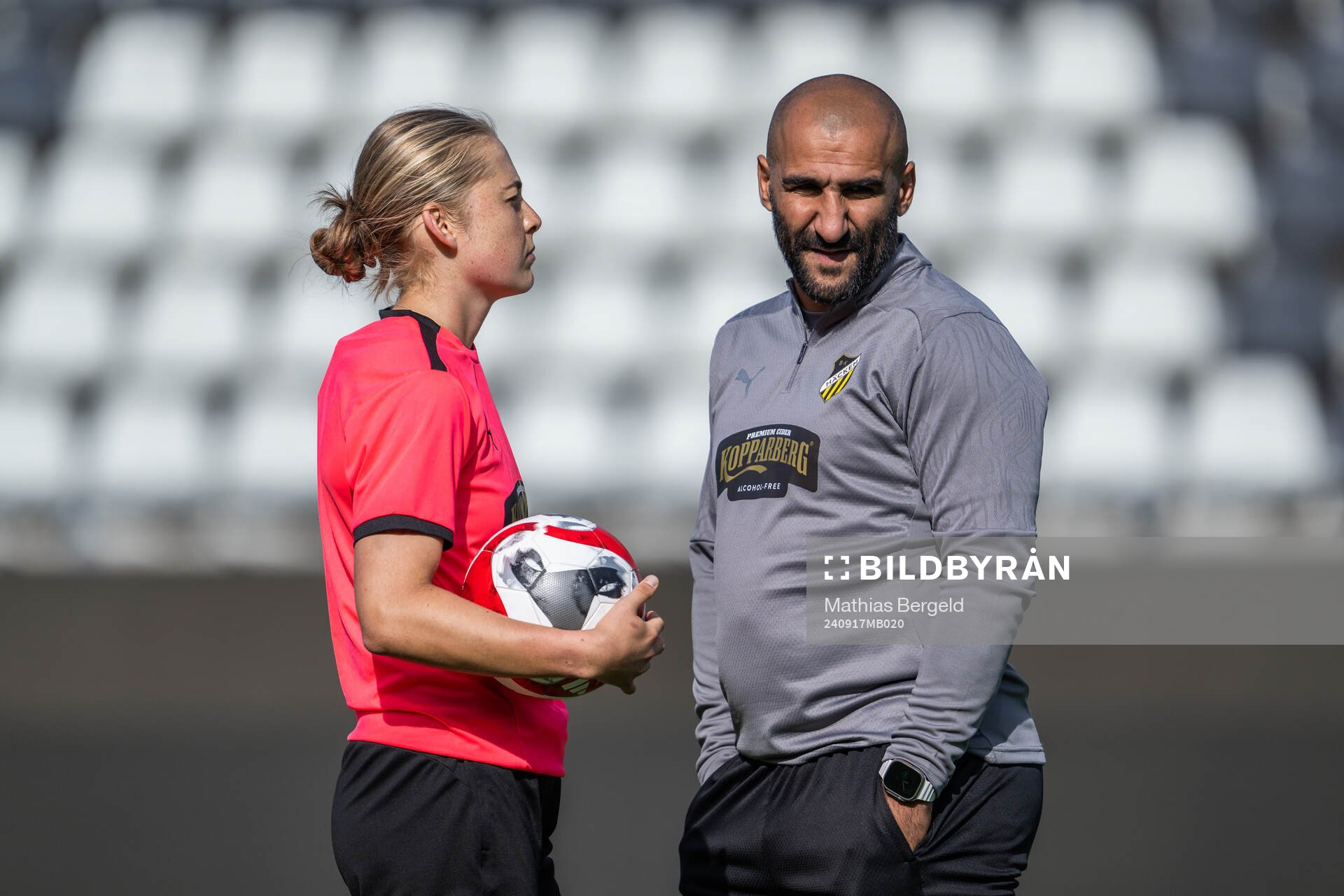 Paulina Nyström and head coach Mak Lind