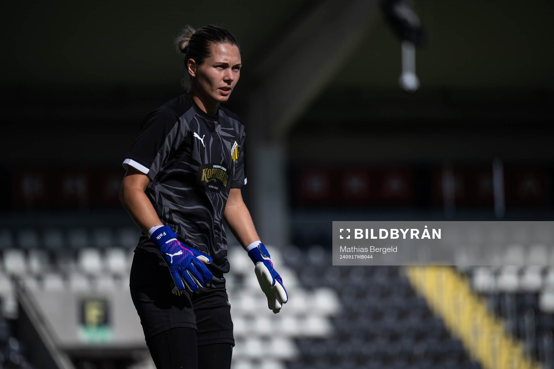 Goalkeeper Jennifer Falk