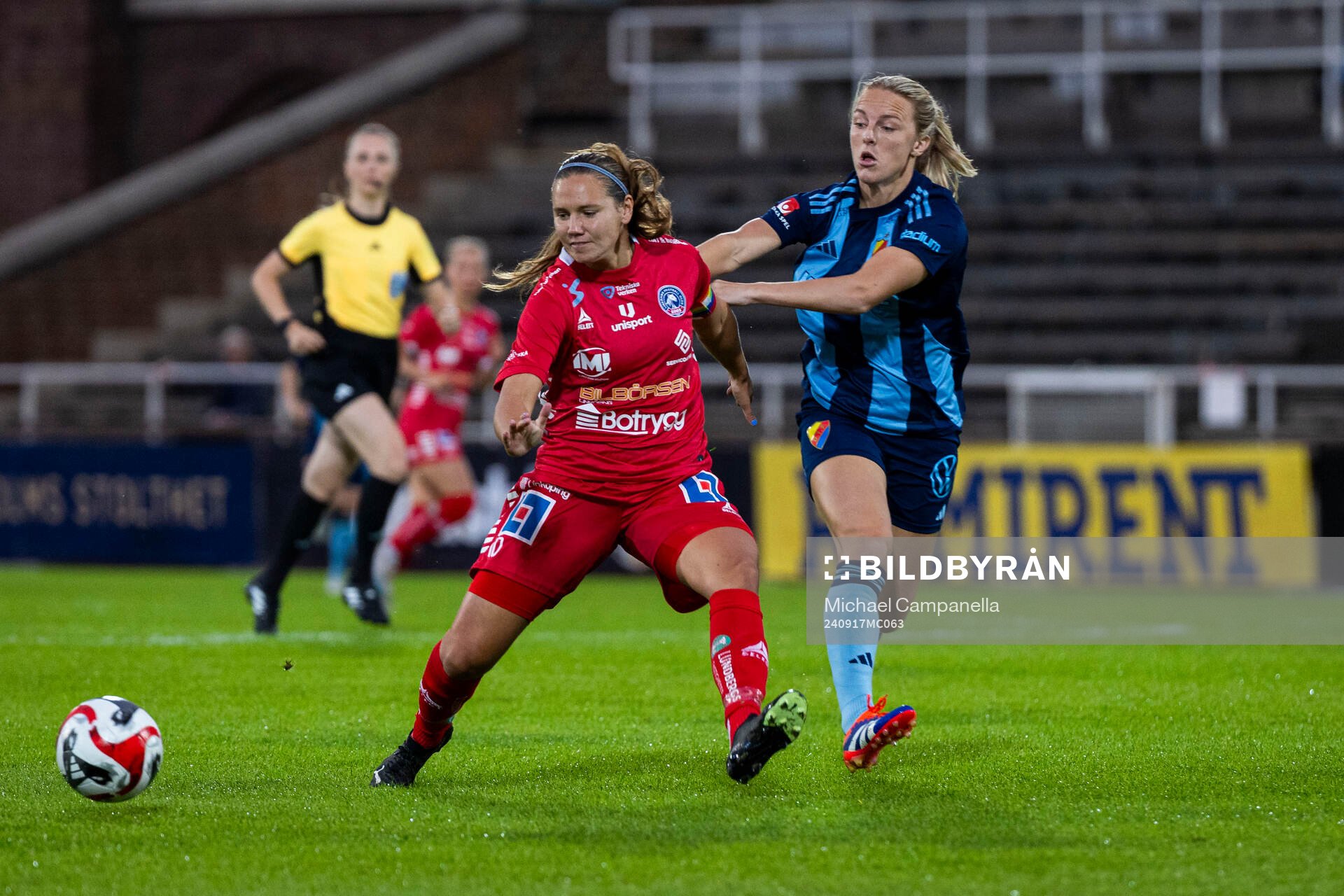 Linköpings Emma Lennartsson och Djurgårdens Mimmi Larsson