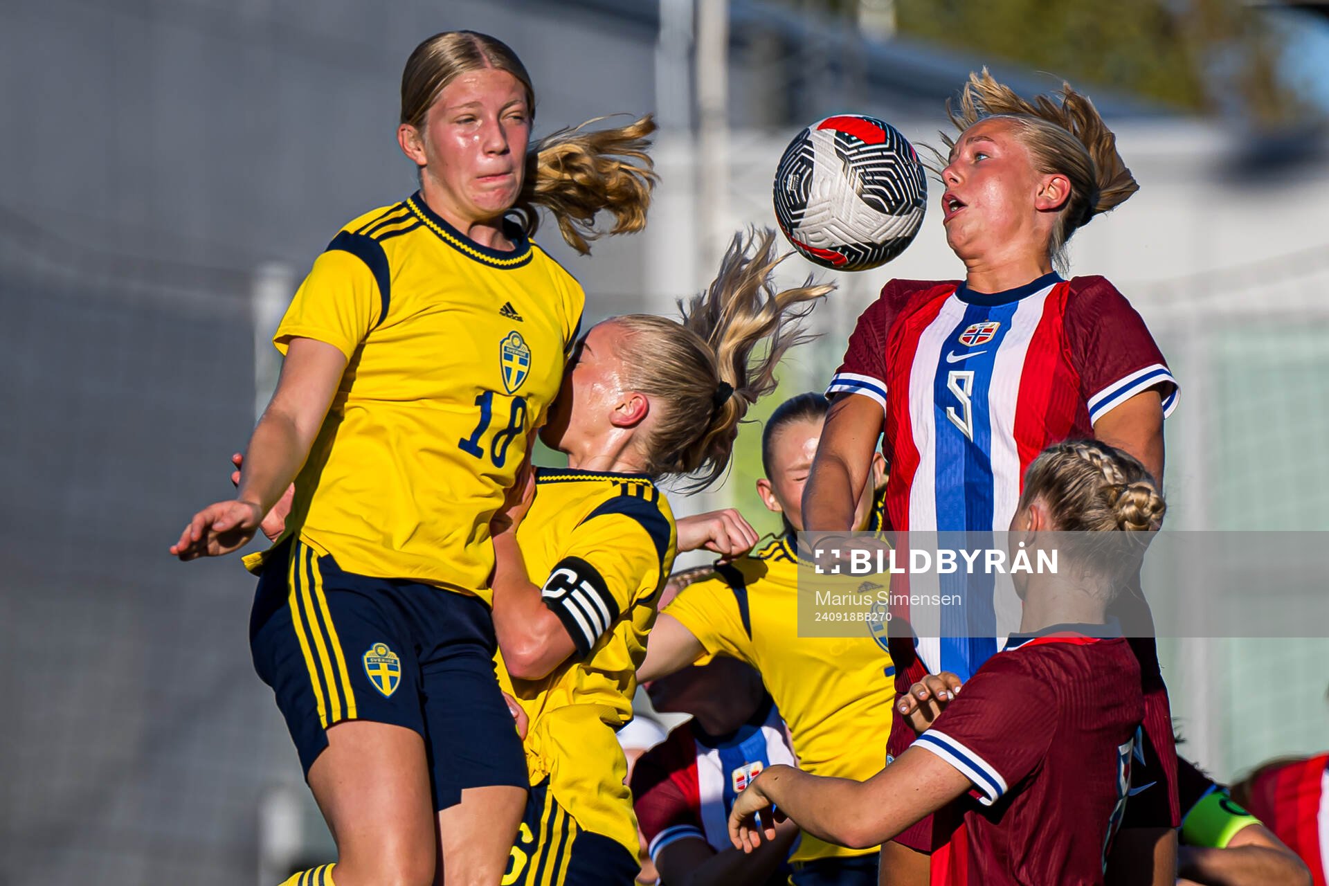 Thea Carlsson of Sweden and Marie Moen Preus of Norway