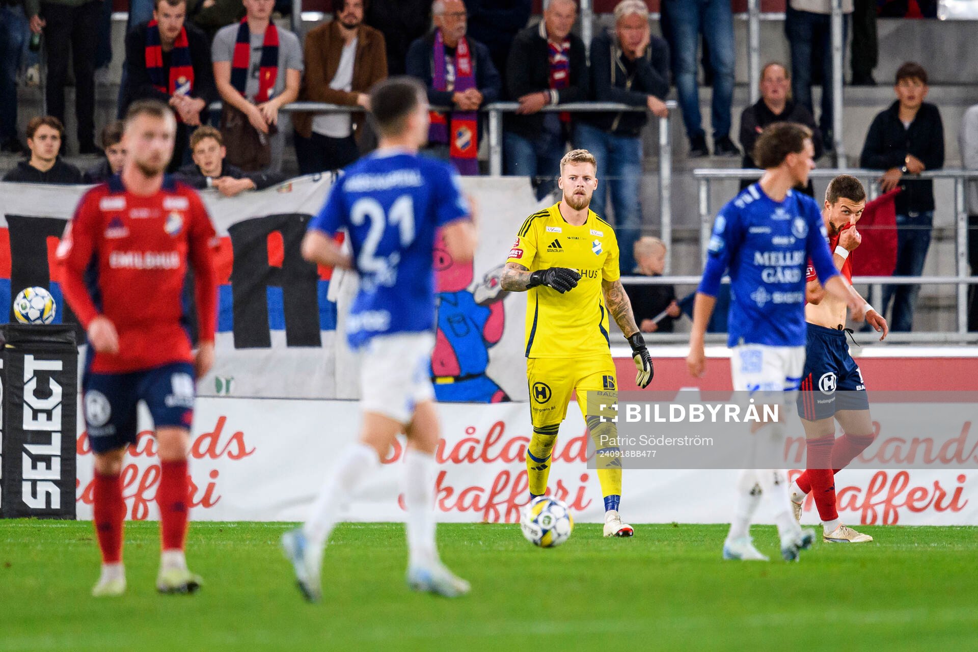 Östers målvakt Robin Wallinder deppar