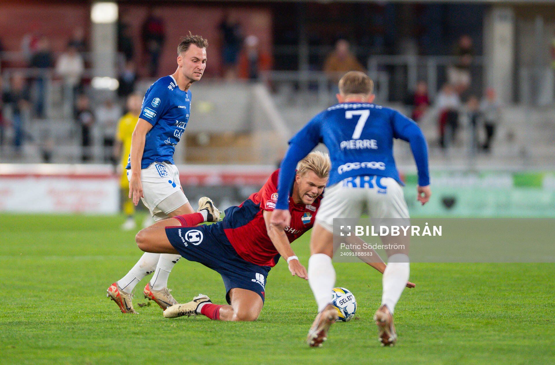 Östers Mattis Adolfsson och Trelleborgs Pierre Dahlin