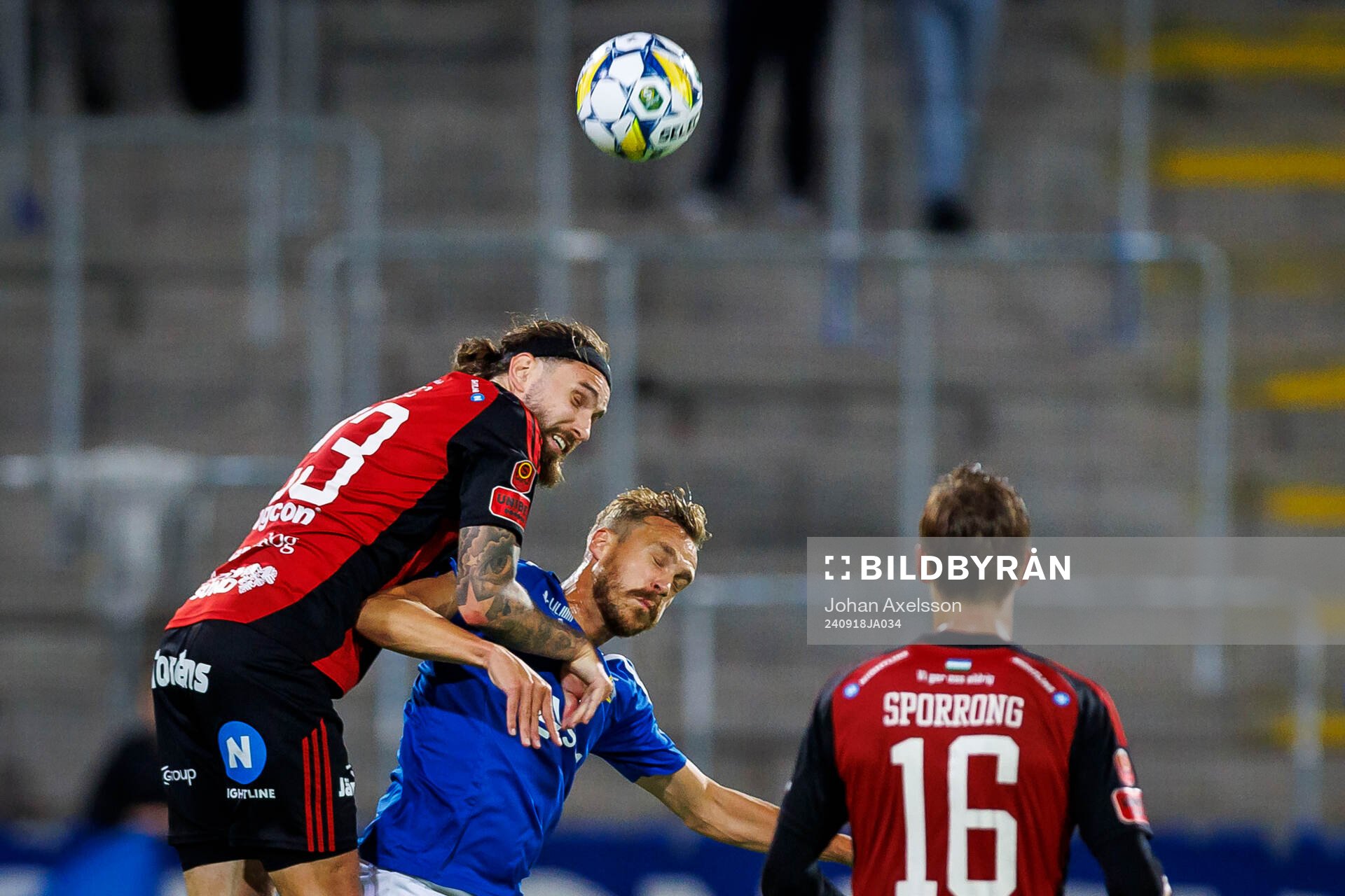 Östersunds Ali Suljic och GIF Sundsvalls Pontus Engblom