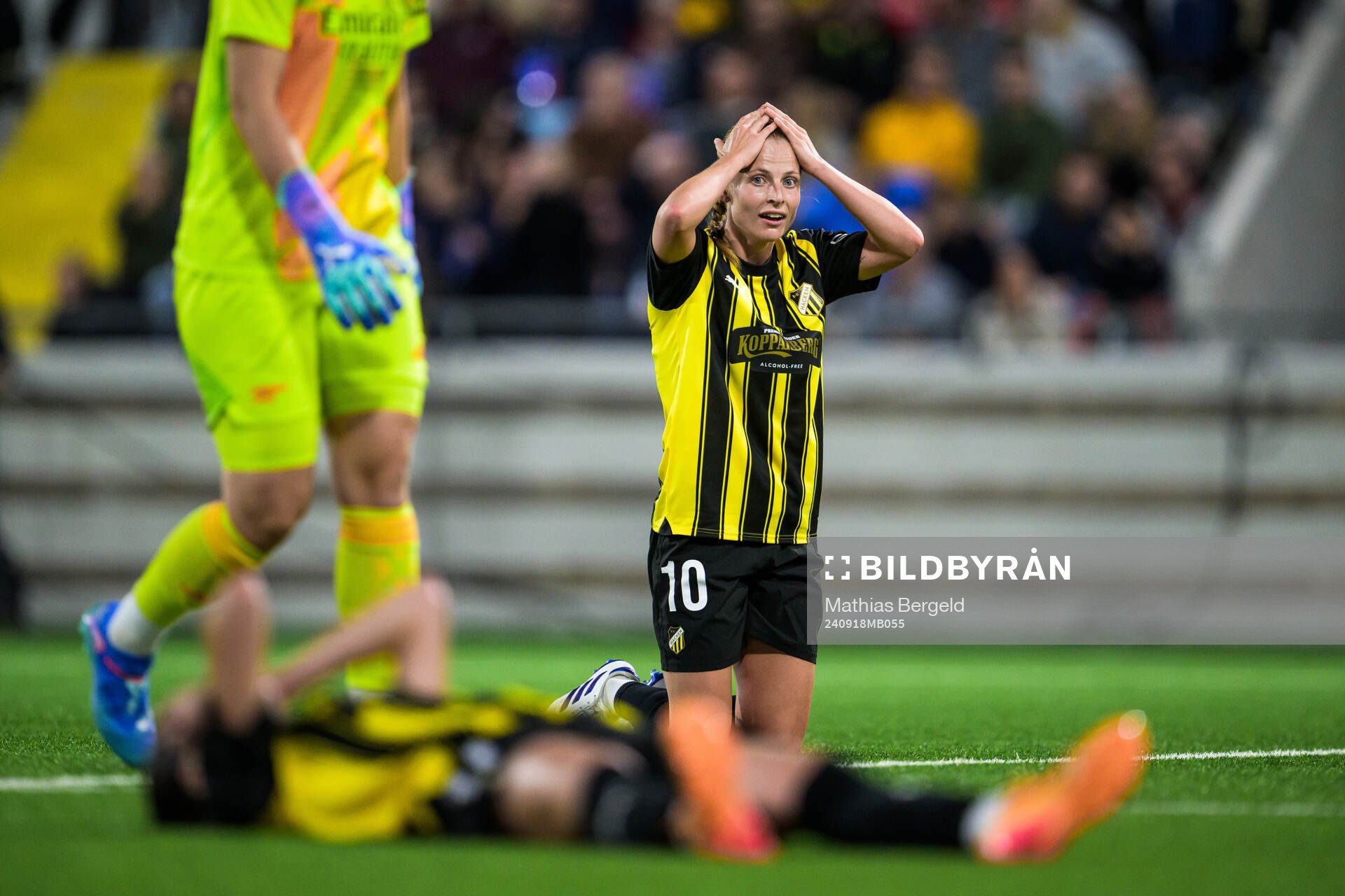 Anna Anvegård of Häcken looks dejected