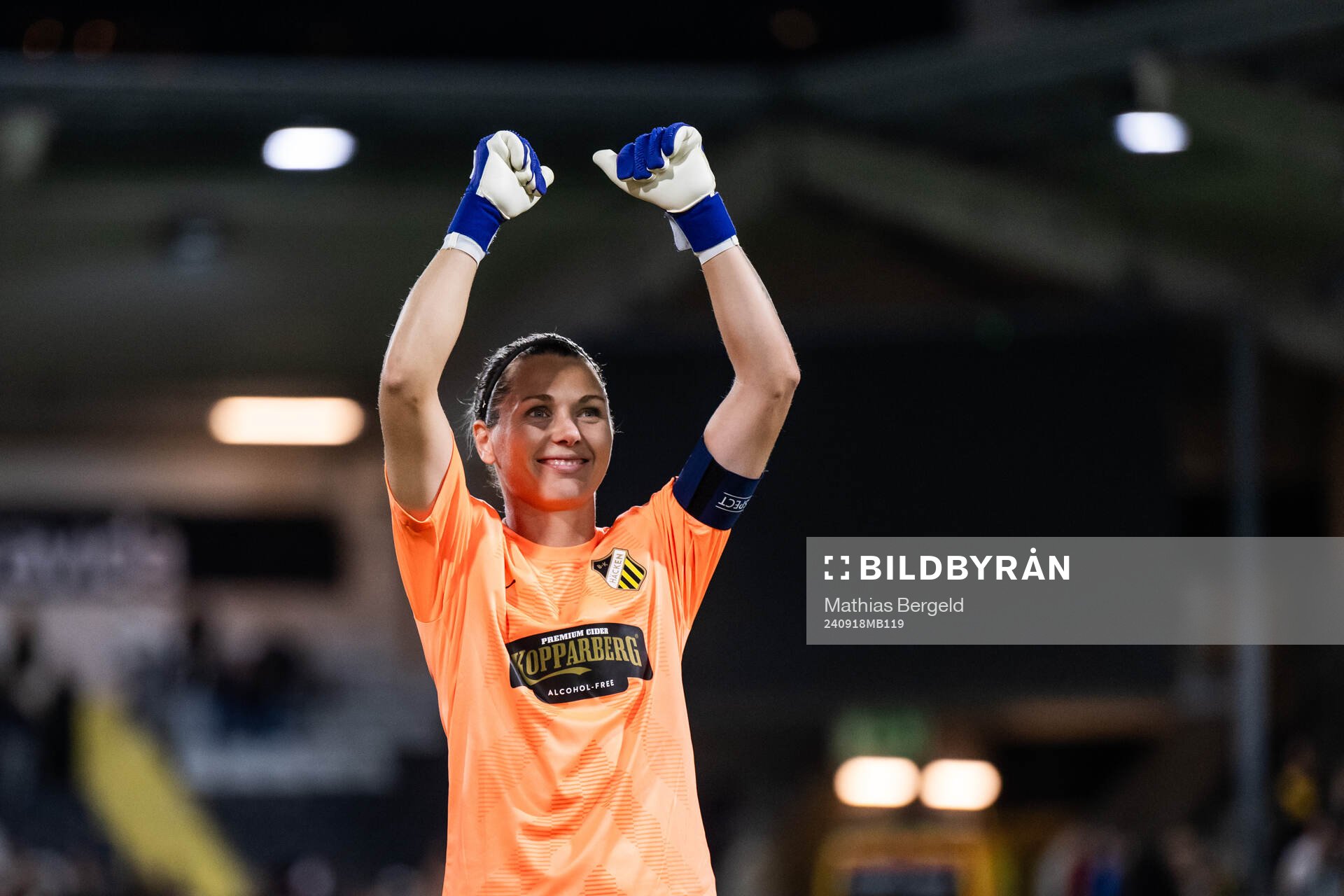 Goalkeeper Jennifer Falk of Häcken celebrates