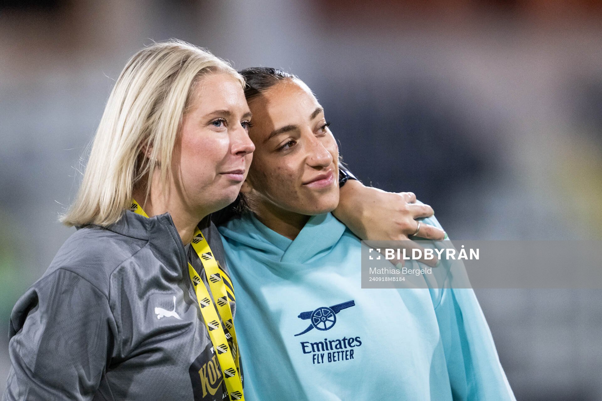 Physiotherapist Mikaela Johansson of Häcken with Rosa