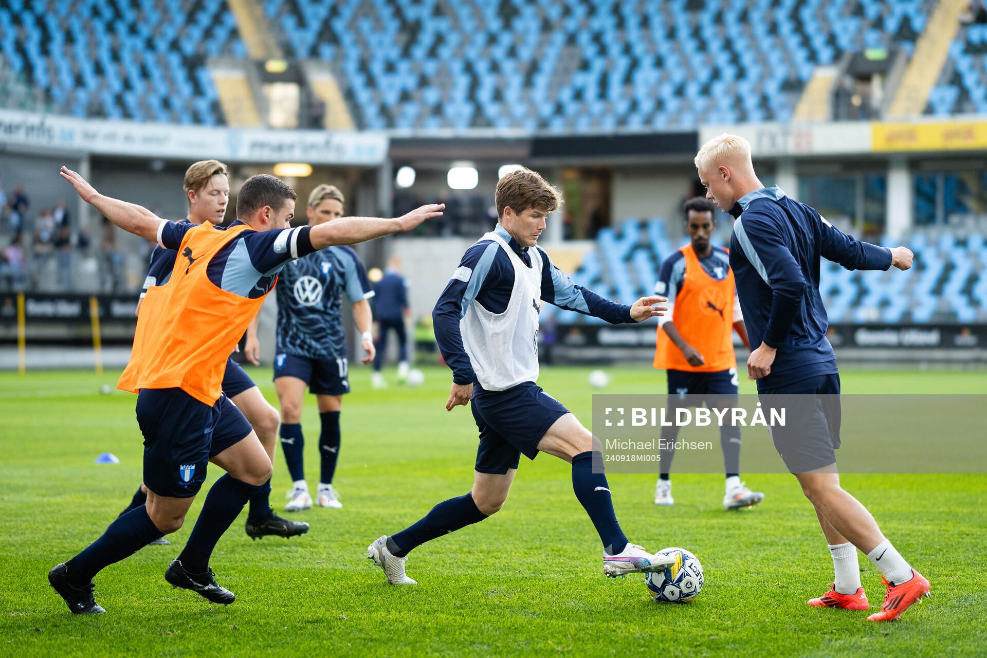 Malmö FFs Oliver Berg innan fotbollsmatchen i Allsvenskan