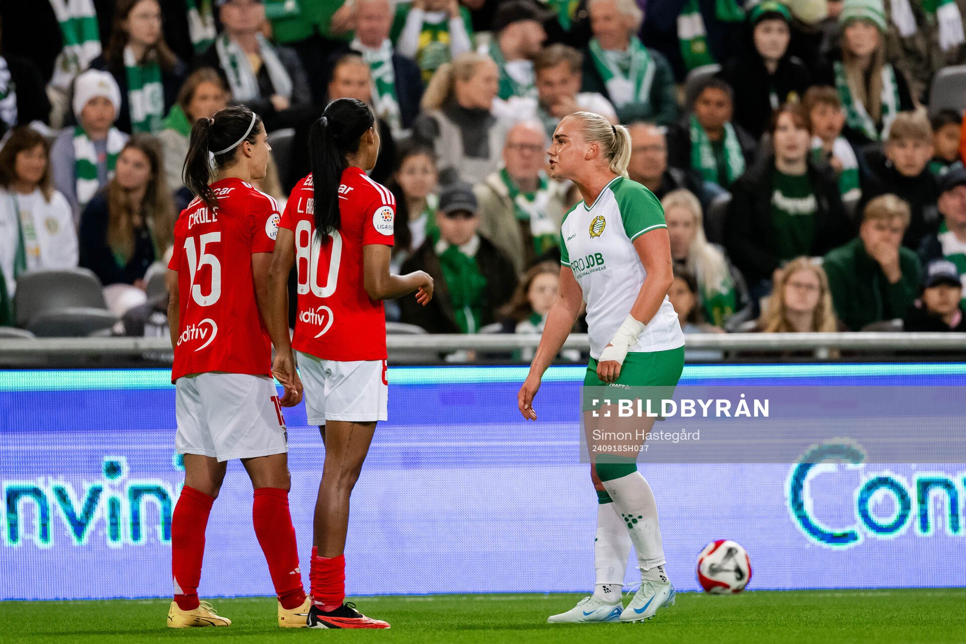 Carole Costa of Benfica and Cathinka Tandberg  of Hammarby