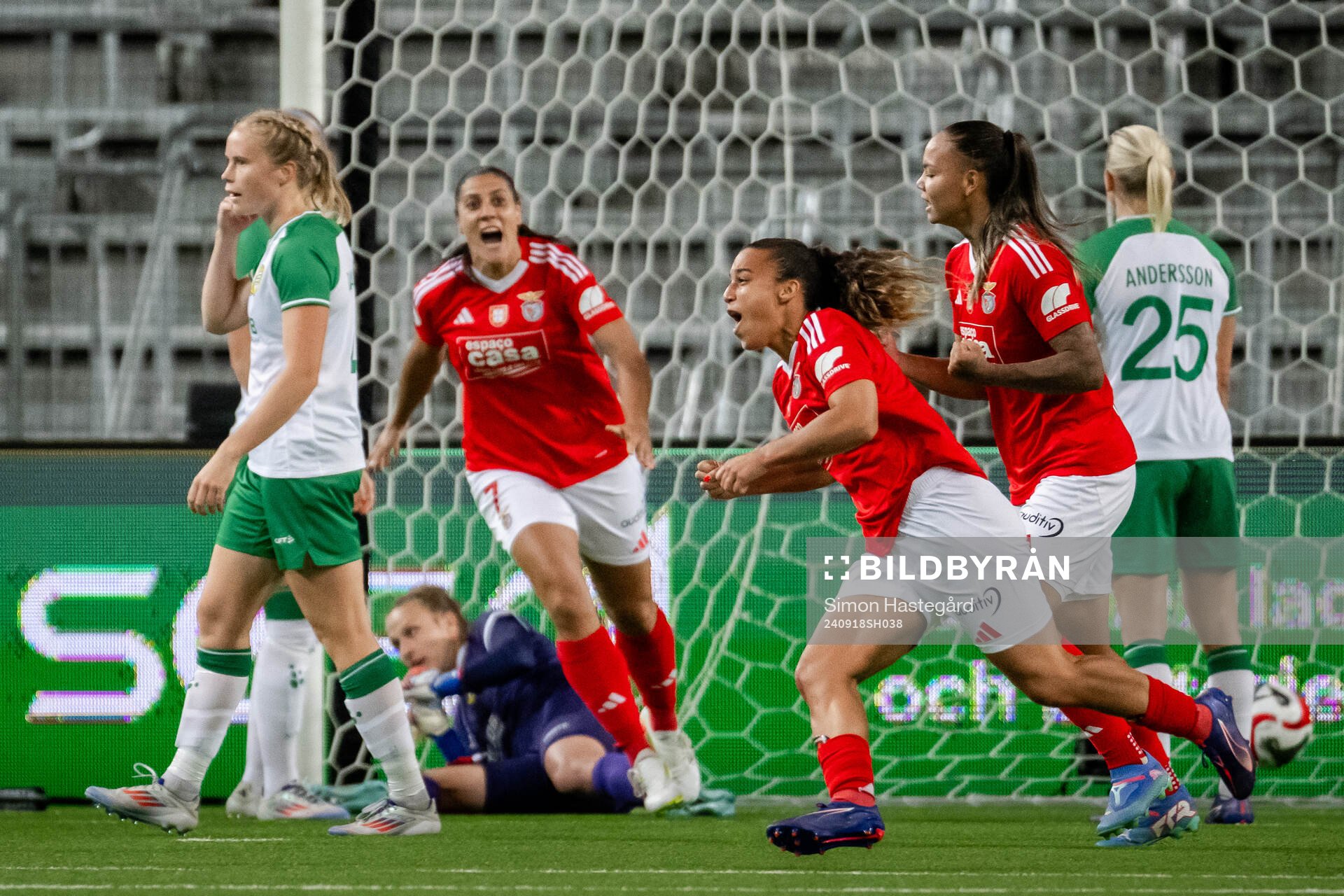 Andreia Norton of Benfica celebrates the 1-2 goal