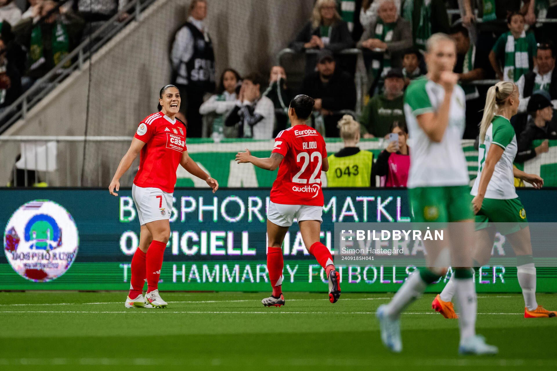 Cristina Martin-Prieto of Benfica celebrates the 1-1 goal