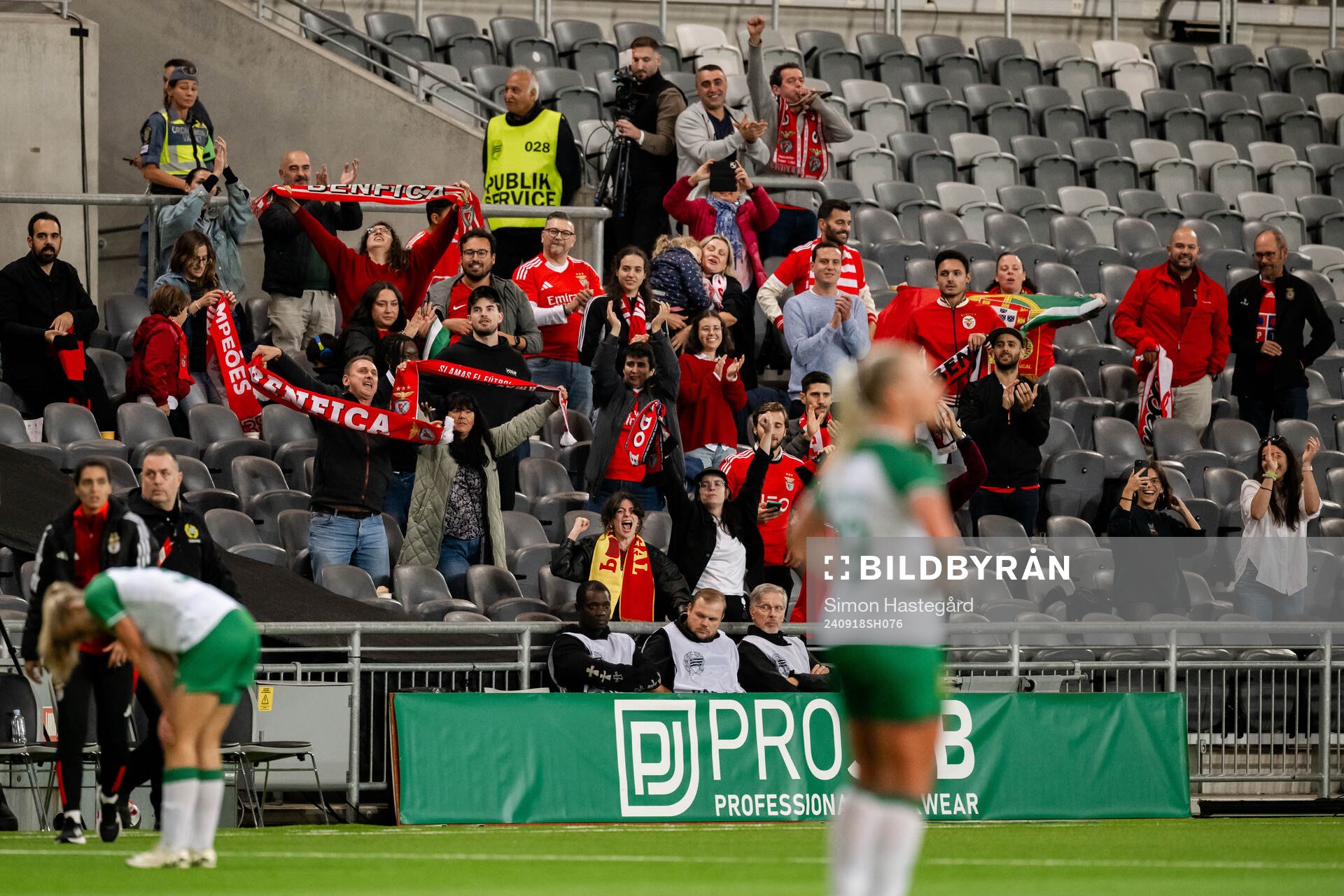 Fans of Benfica celebrate