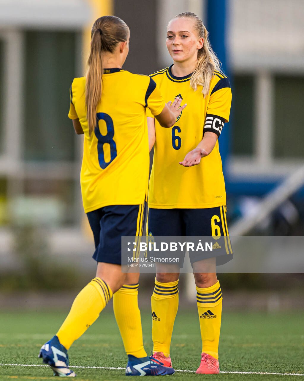 Fanny Peterson and Doris Petz of Sweden