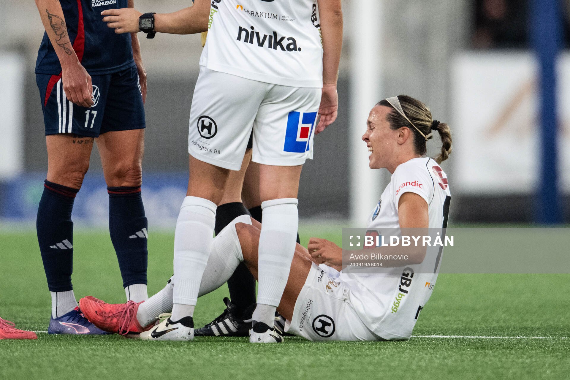 Växjö DFFs Larkin Russel har ont