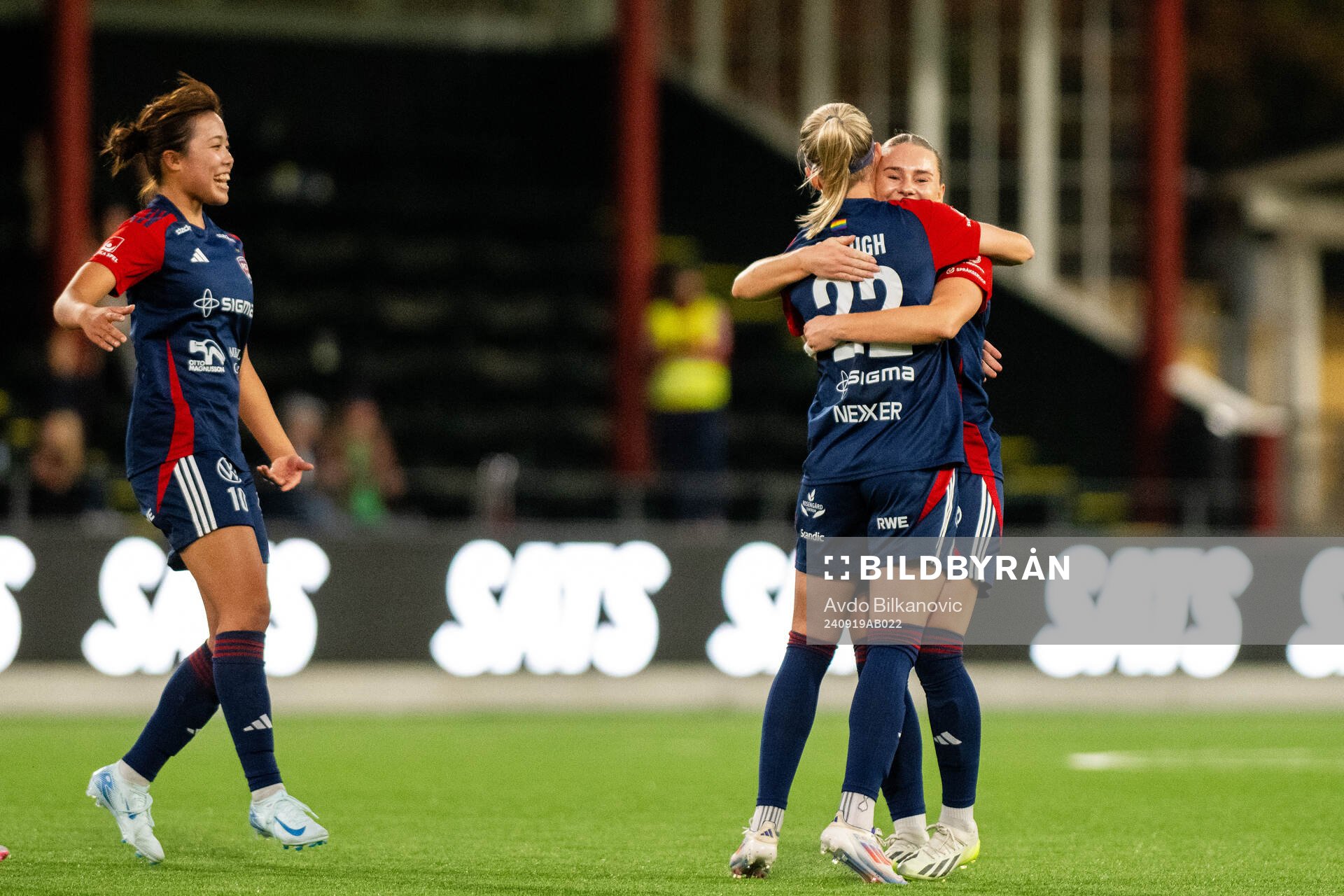 FC Rosengårds Olivia Schough jublar