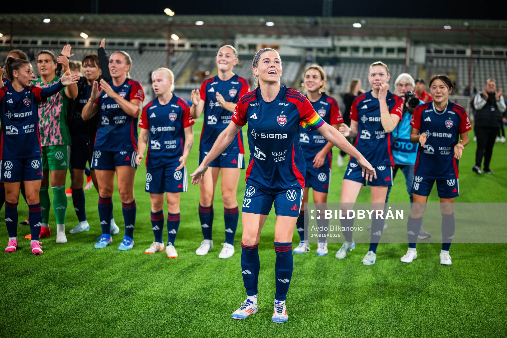 FC Rosengårds Olivia Schough jublar