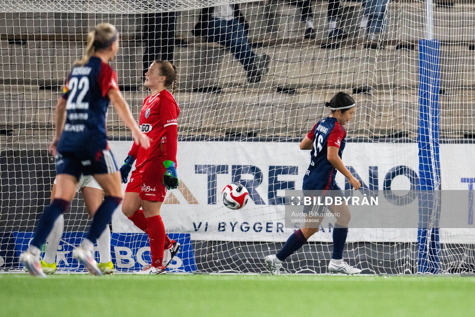 FC Rosengårds Mai Kadowaki jublar