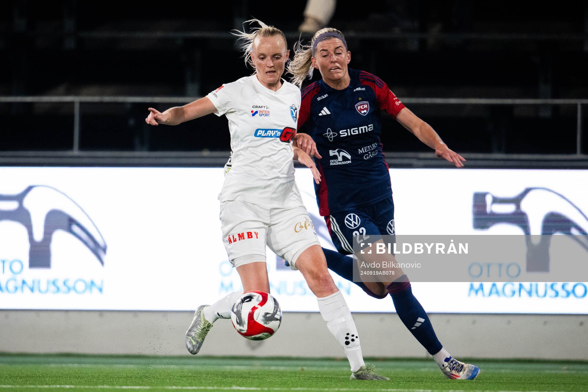 FC Rosengårds Olivia Schough och Växjö DFFs Emma
