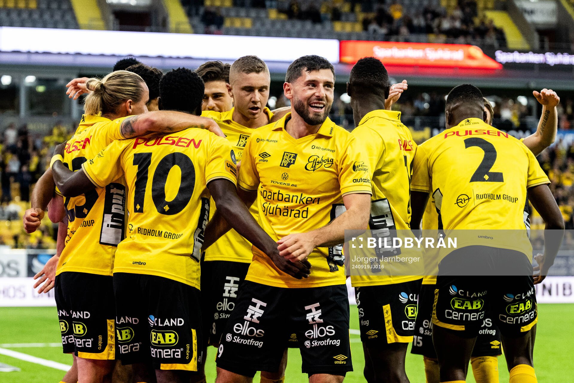 Elfsborgs Michael Baidoo jublar med lagkamrater
