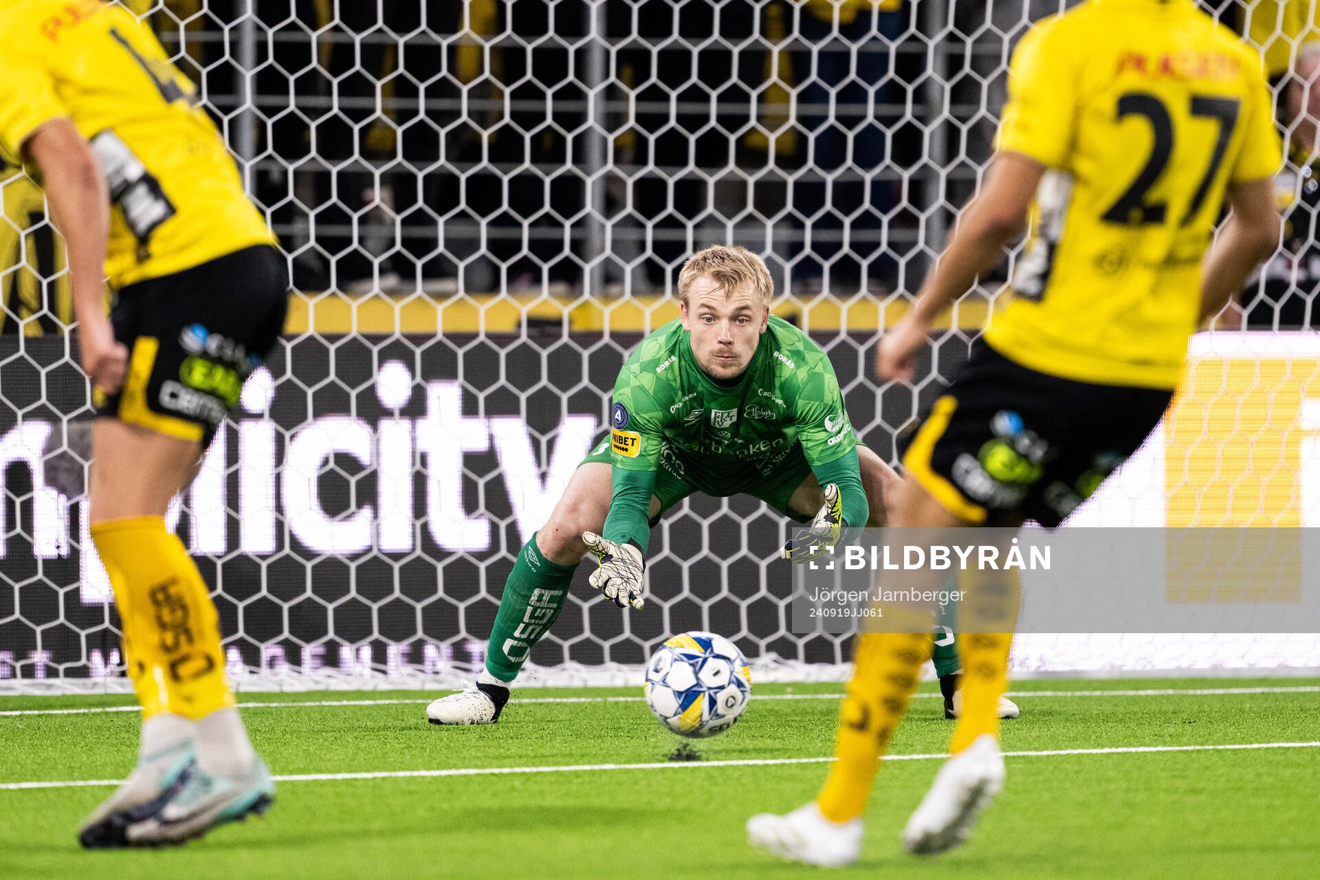 Elfsborgs målvakt Isak Pettersson under fotbollsmatchen i Allsvenskan mellan Elfsborg och IFK Norrköping den 19 september 2024 i Borås.