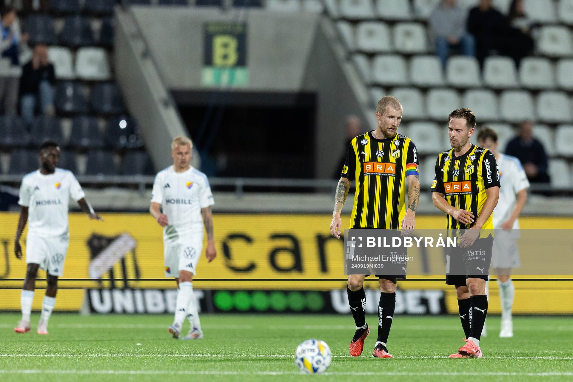 Häckens Simon Gustafson och Lars Olden Larsen deppar