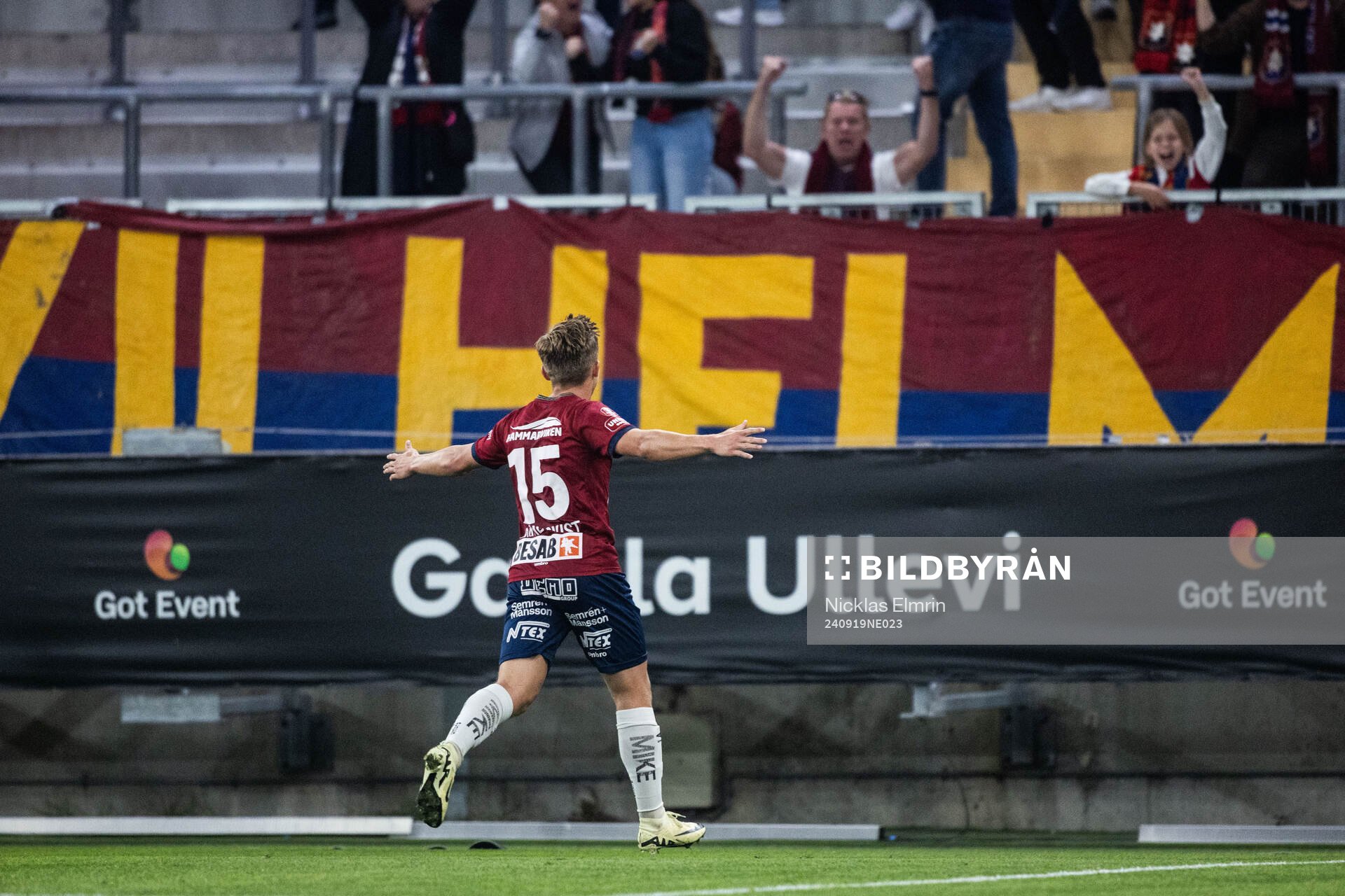 Örgrytes Isak Dahlqvist jublar