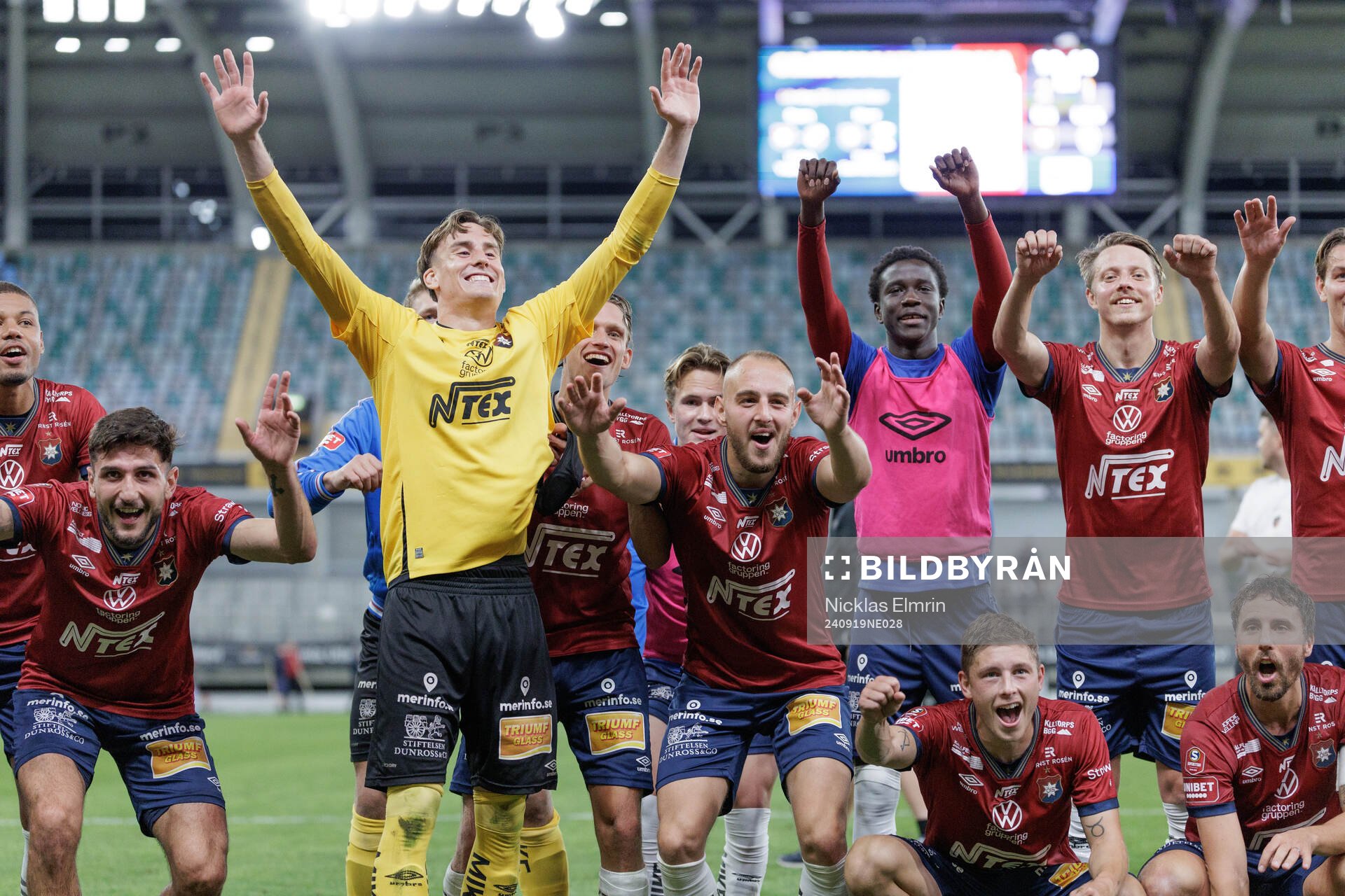 Örgrytes spelare jublar