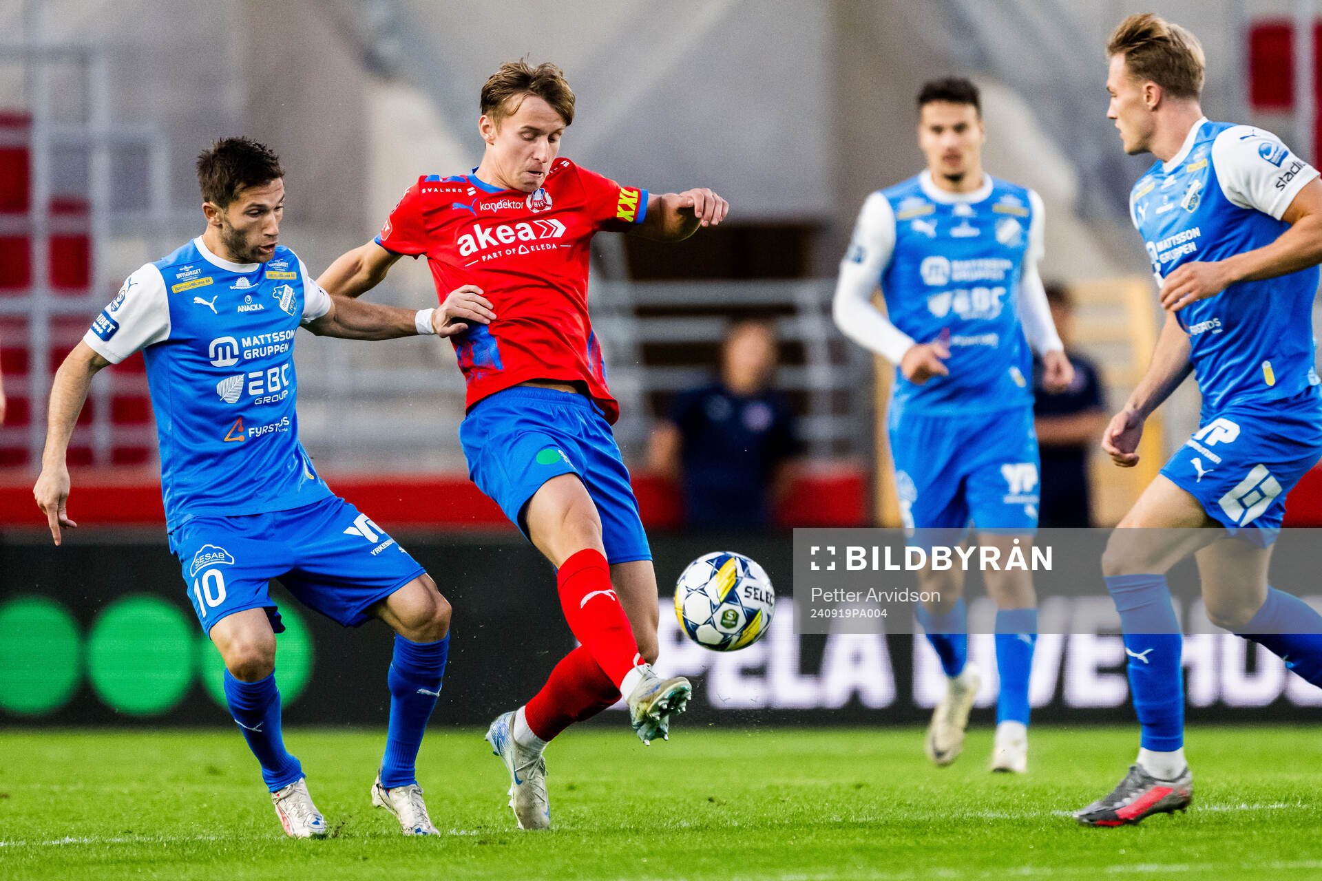 IK Oddevolds Liridon Kalludra och Helsingborgs Lukas