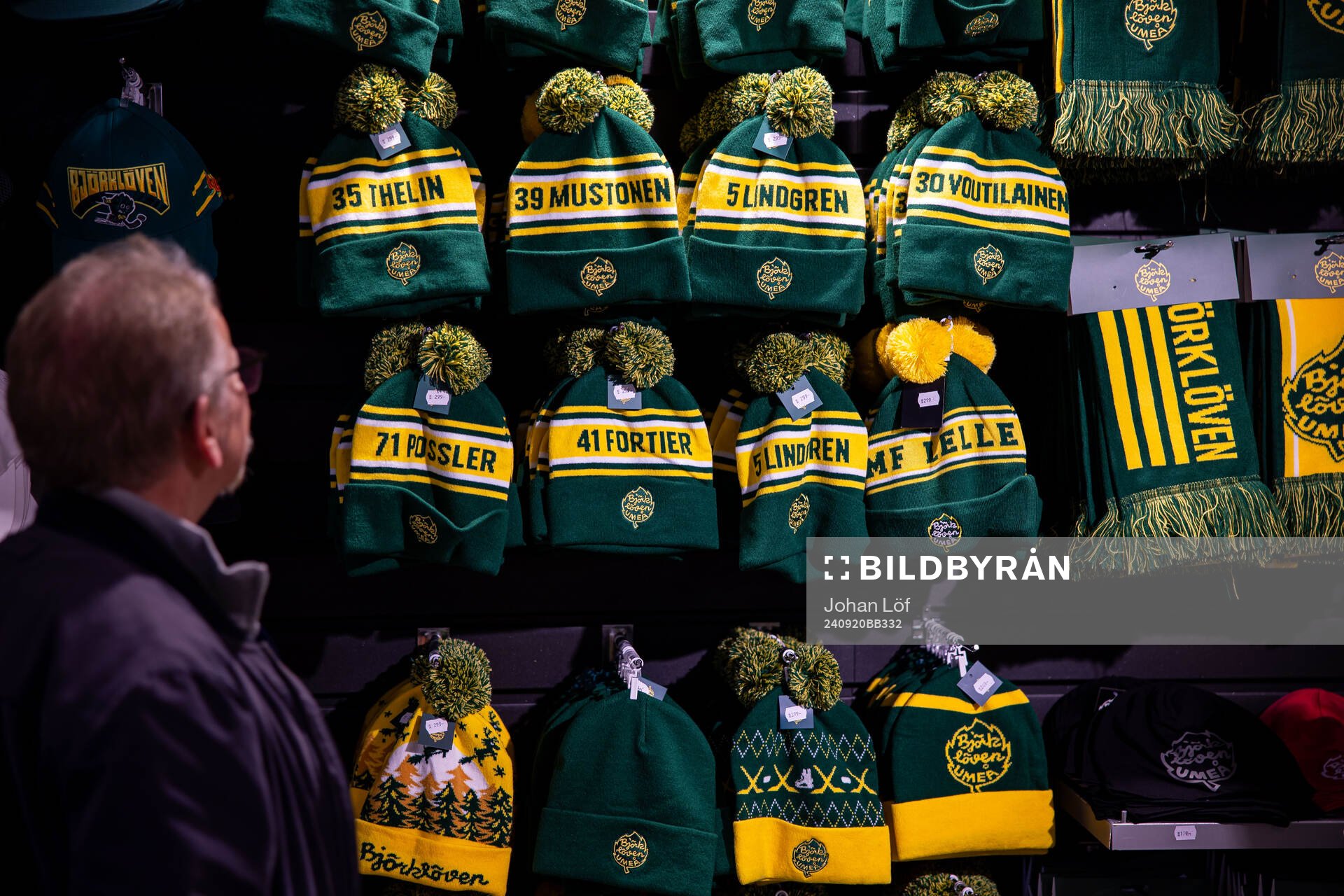 Souvenirer innan ishockeymatchen i Hockeyallsvenskan mellan