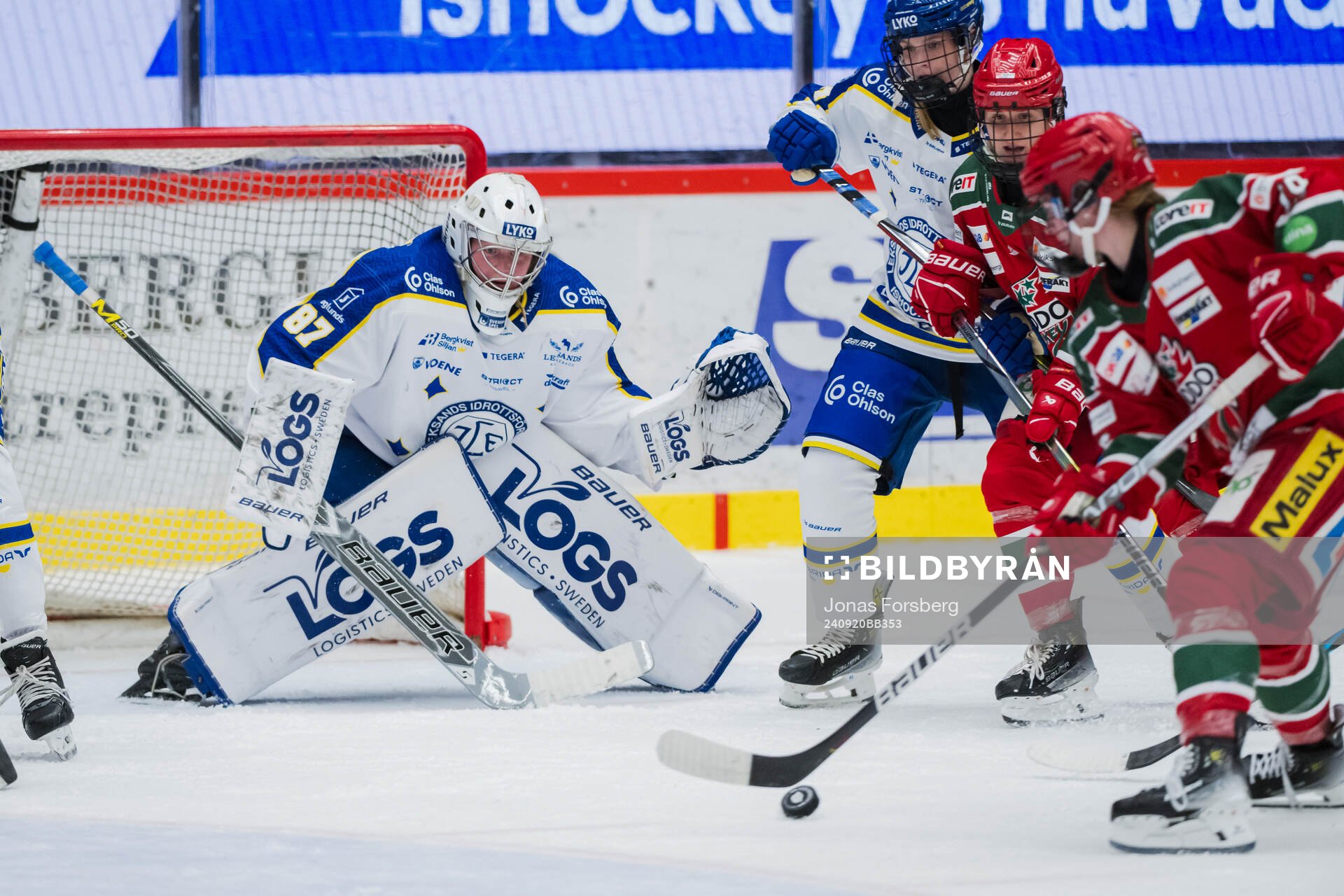 Modos Lauren Bellefontaine gör mål på Leksands målvakt