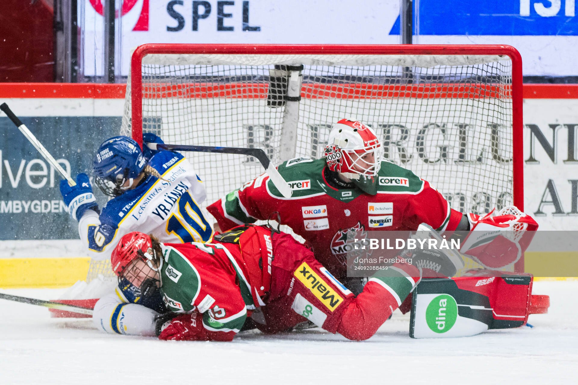 Modos målvakt Andrea Brändli