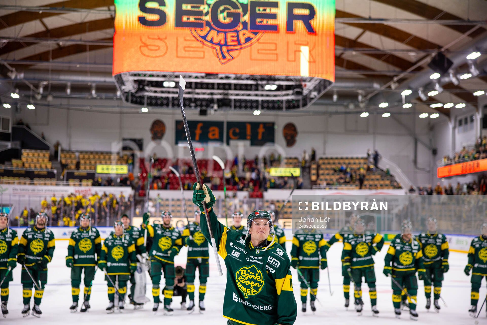 Björklövens Axel Ottosson jublar