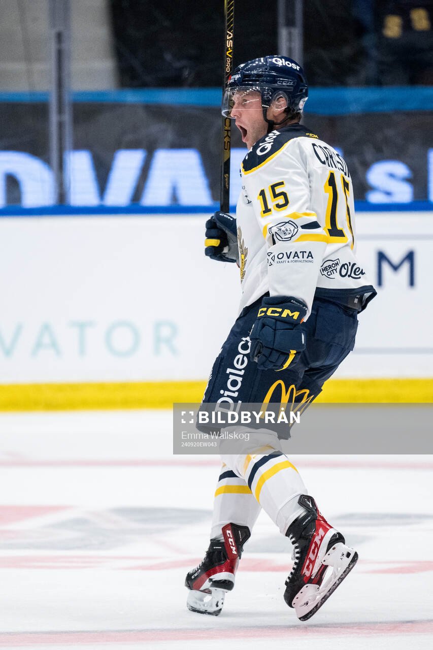 Södertäljes Albin Carlson jublar