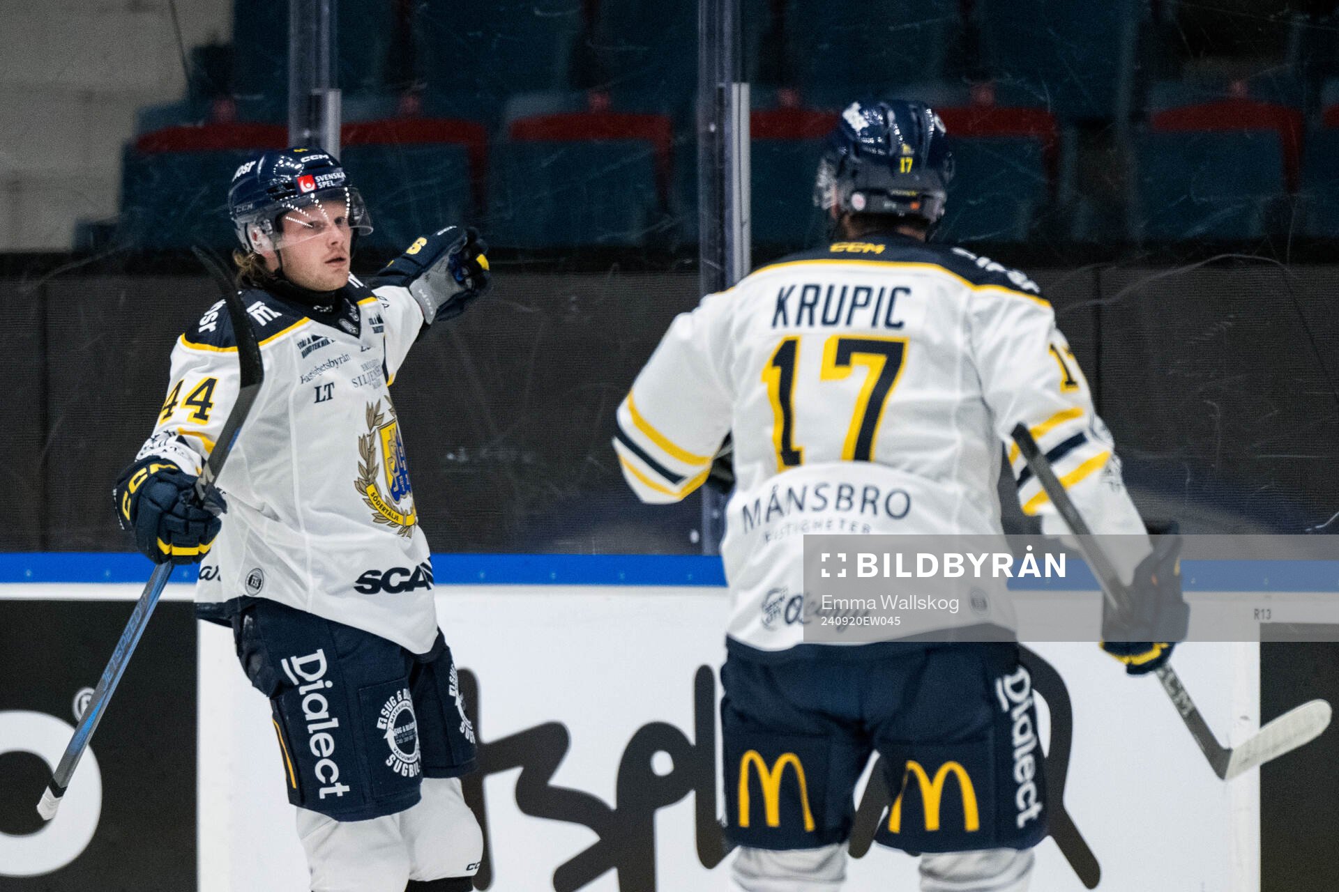 Södertäljes Carter Souch jublar